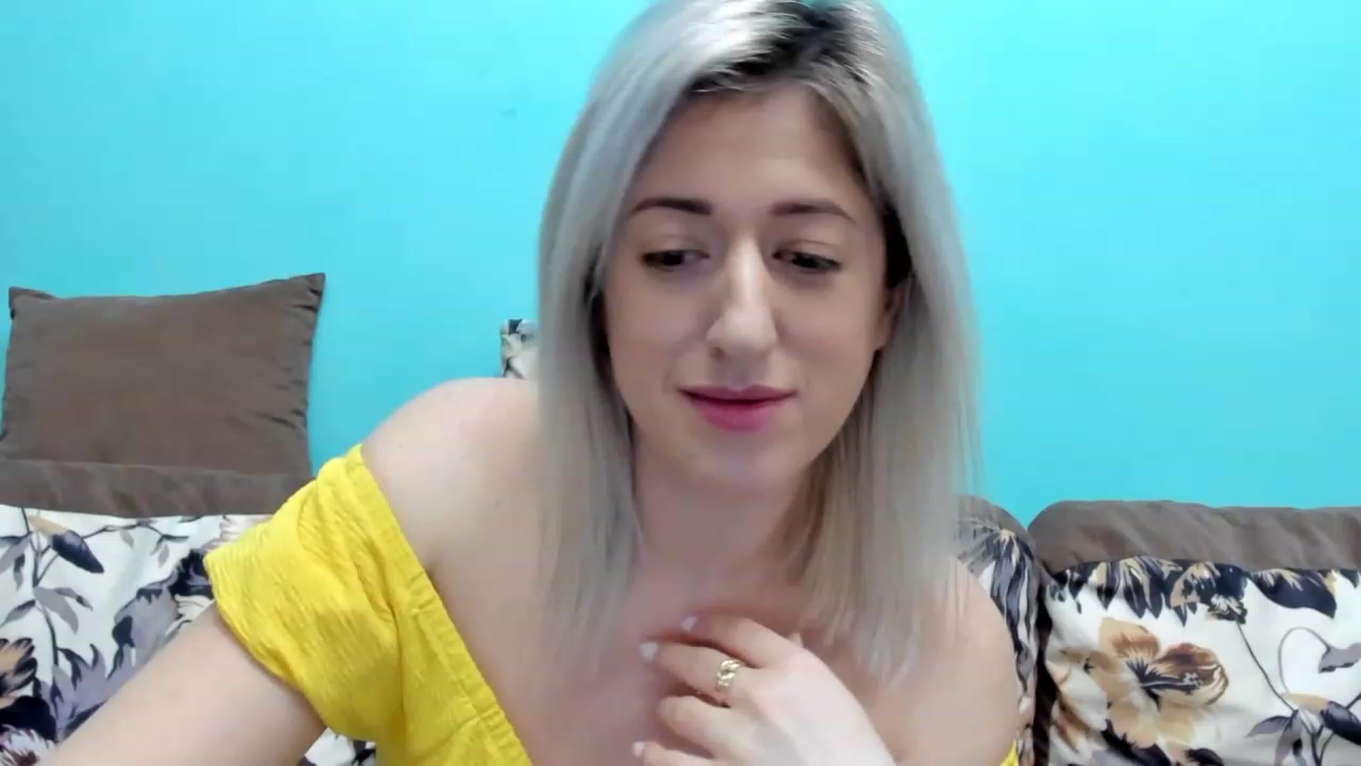 Gallery image thumbnail from SweetDelia_'s myfreecams stream on, 12/13/2023, 12:17 image 5 of 20