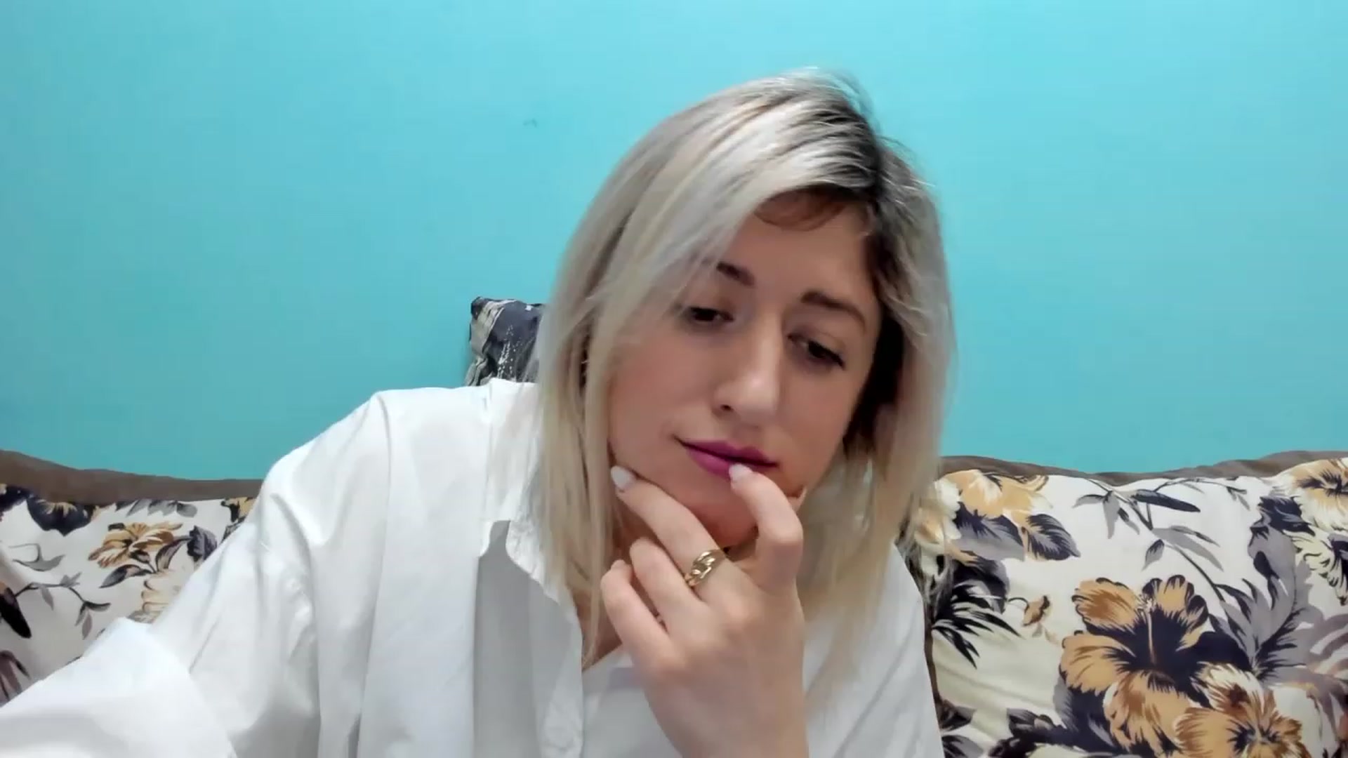 Gallery image thumbnail from SweetDelia_'s myfreecams stream on, 01/08/2024, 11:08 image 9 of 20