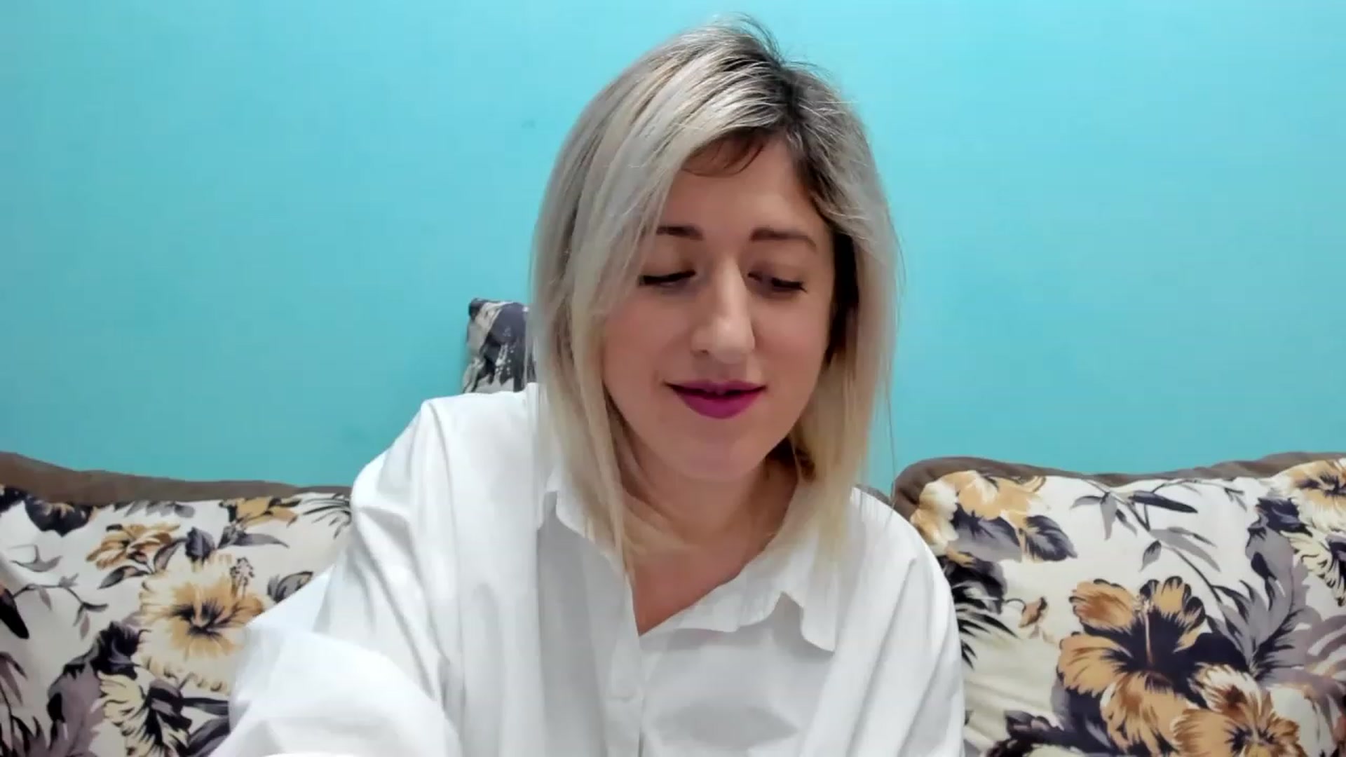 Gallery image thumbnail from SweetDelia_'s myfreecams stream on, 01/08/2024, 11:08 image 12 of 20