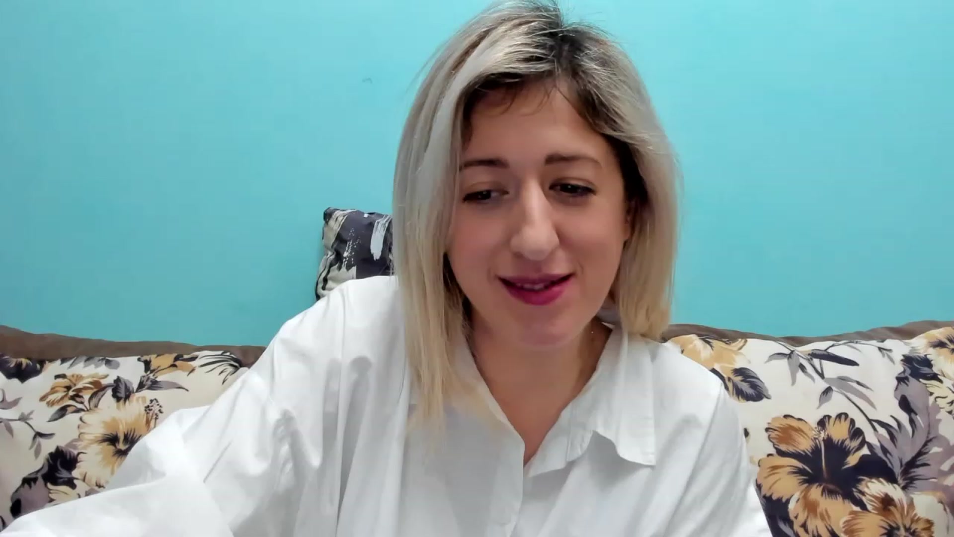Gallery image thumbnail from SweetDelia_'s myfreecams stream on, 01/08/2024, 13:04 image 14 of 20