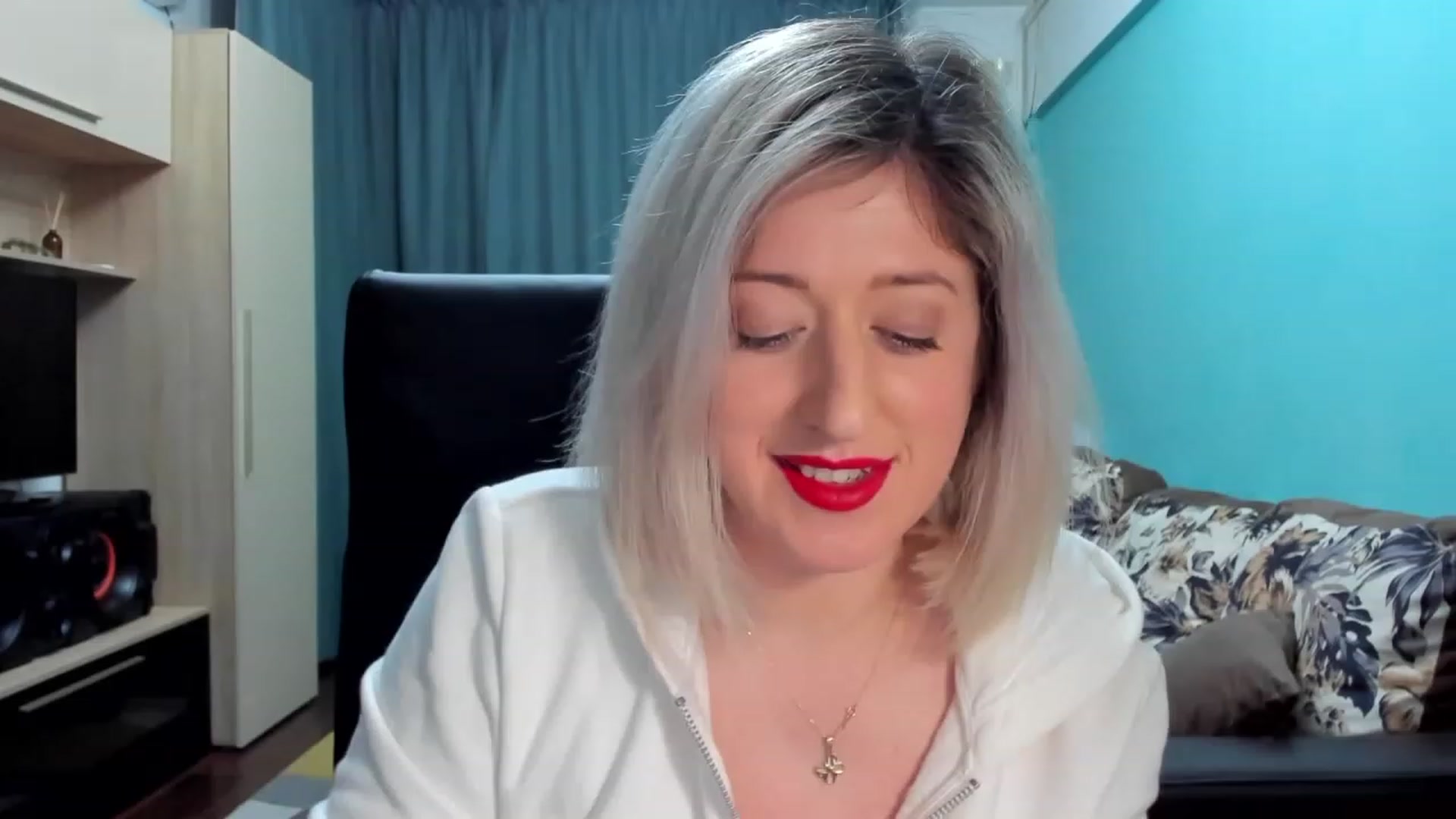 Gallery image thumbnail from SweetDelia_'s myfreecams stream on, 01/23/2024, 02:45 image 9 of 20