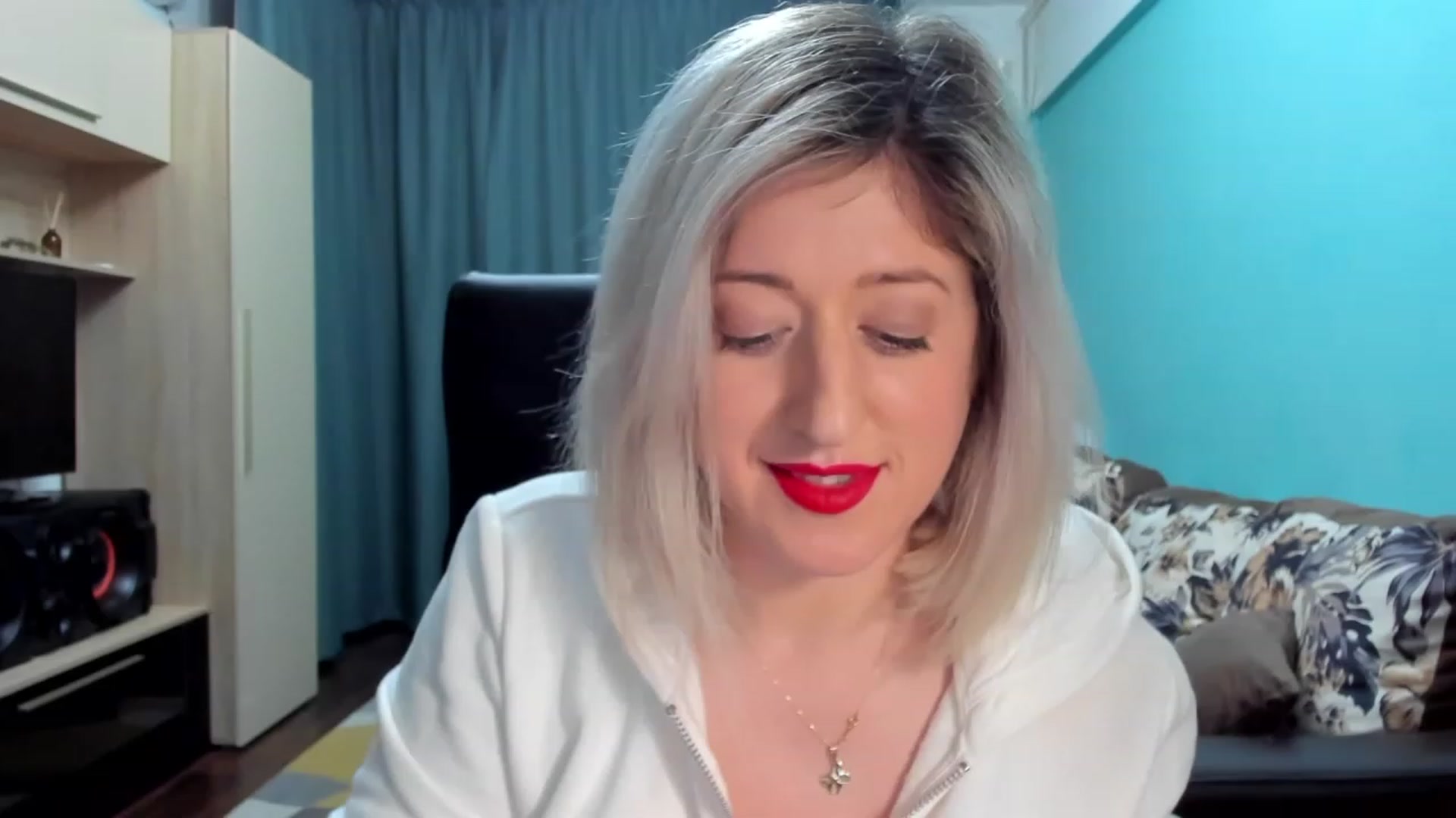 Gallery image thumbnail from SweetDelia_'s myfreecams stream on, 01/23/2024, 02:45 image 1 of 20