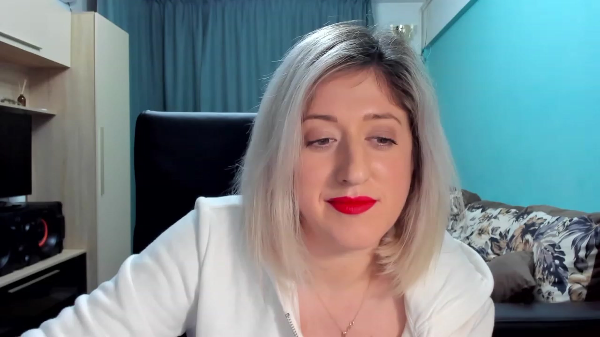 Gallery image thumbnail from SweetDelia_'s myfreecams stream on, 01/23/2024, 02:45 image 17 of 20