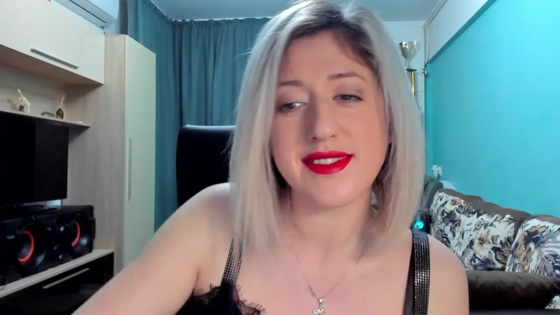 Gallery image thumbnail from SweetDelia_'s myfreecams stream on, 01/24/2024, 01:09 image 17 of 20