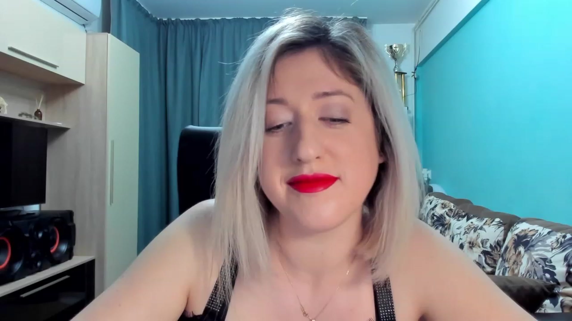 Gallery image thumbnail from SweetDelia_'s myfreecams stream on, 01/24/2024, 01:09 image 11 of 20