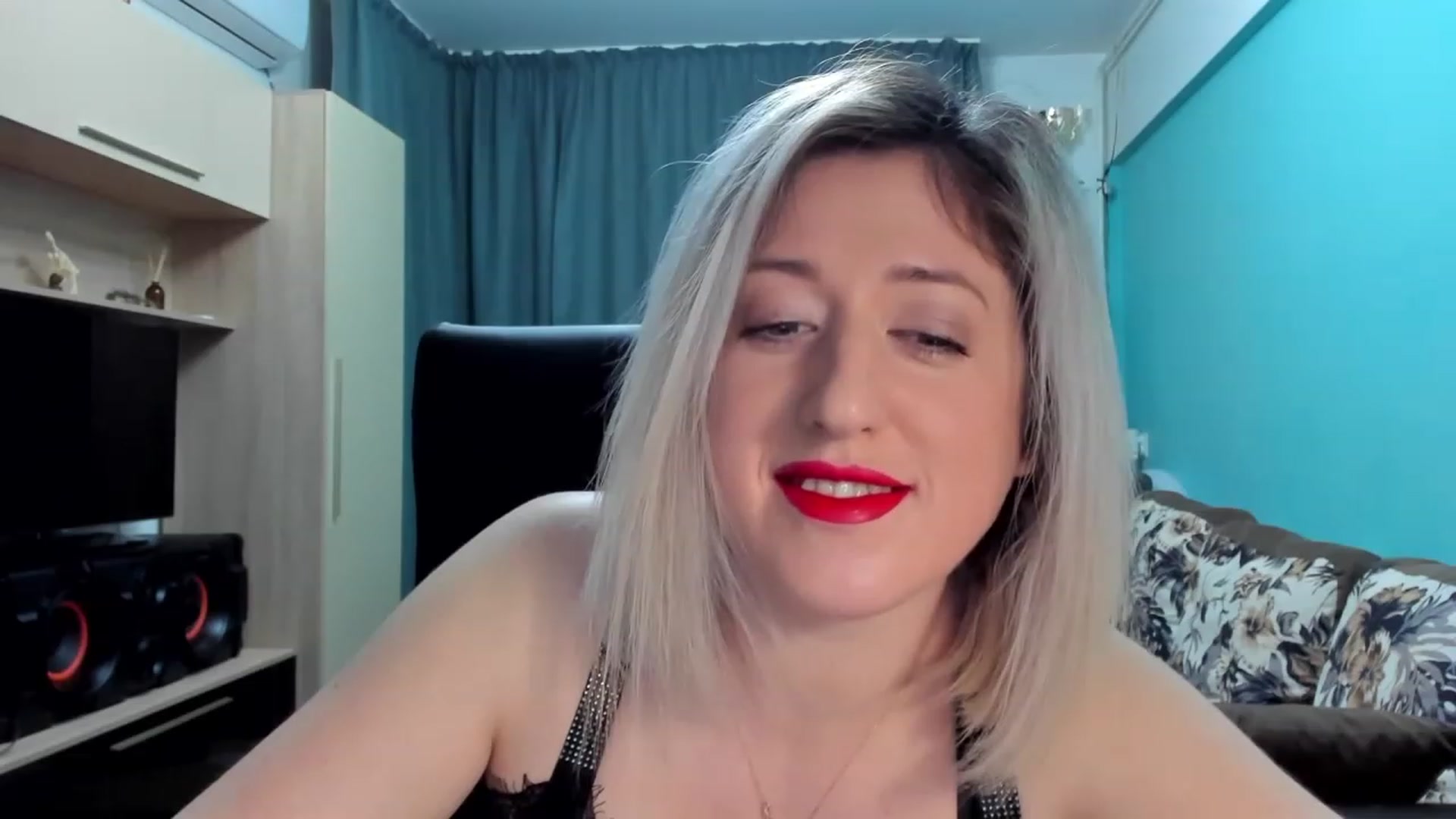 Gallery image thumbnail from SweetDelia_'s myfreecams stream on, 01/24/2024, 01:09 image 15 of 20