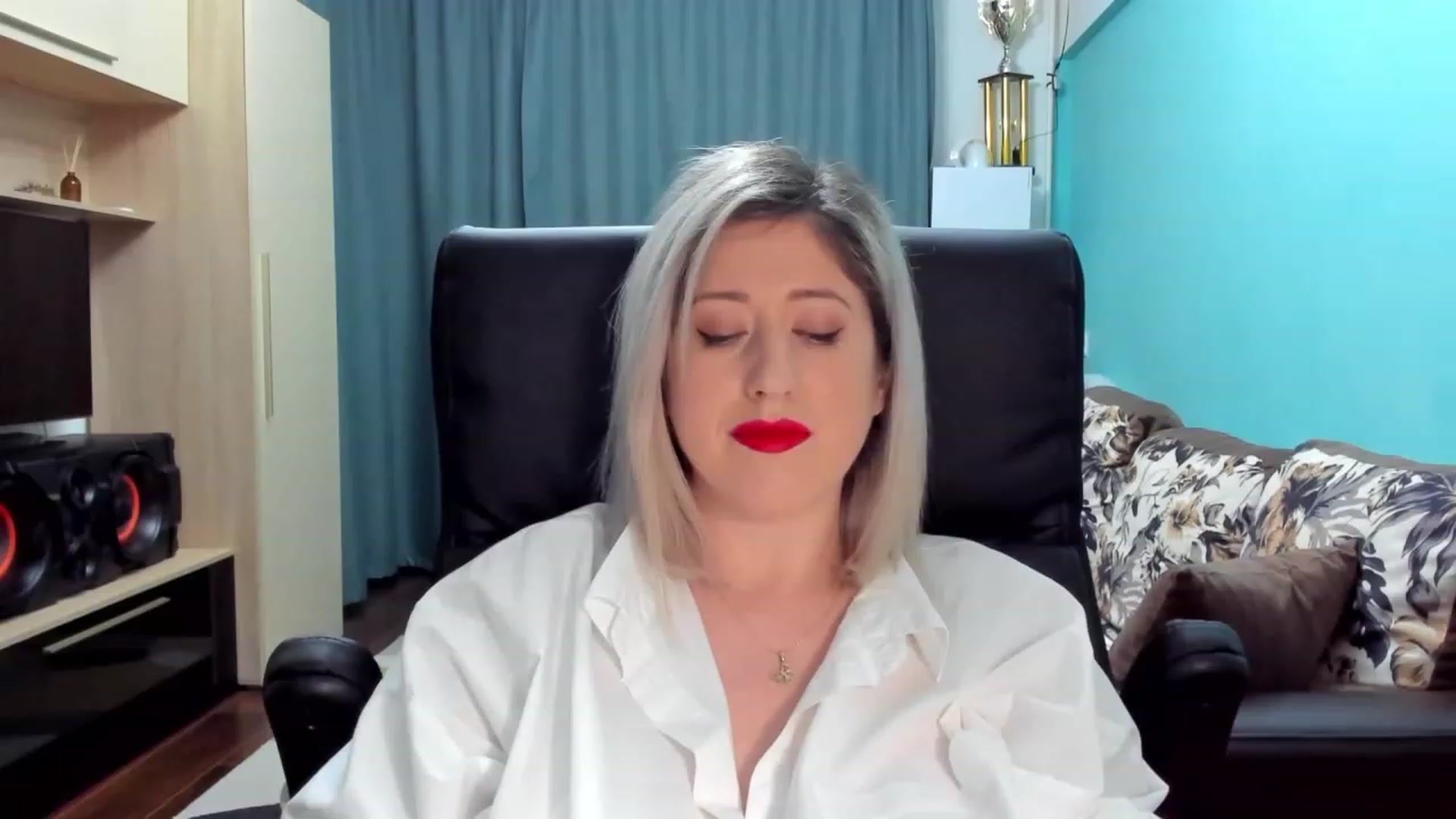 Gallery image thumbnail from SweetDelia_'s myfreecams stream on, 01/25/2024, 02:48 image 9 of 20