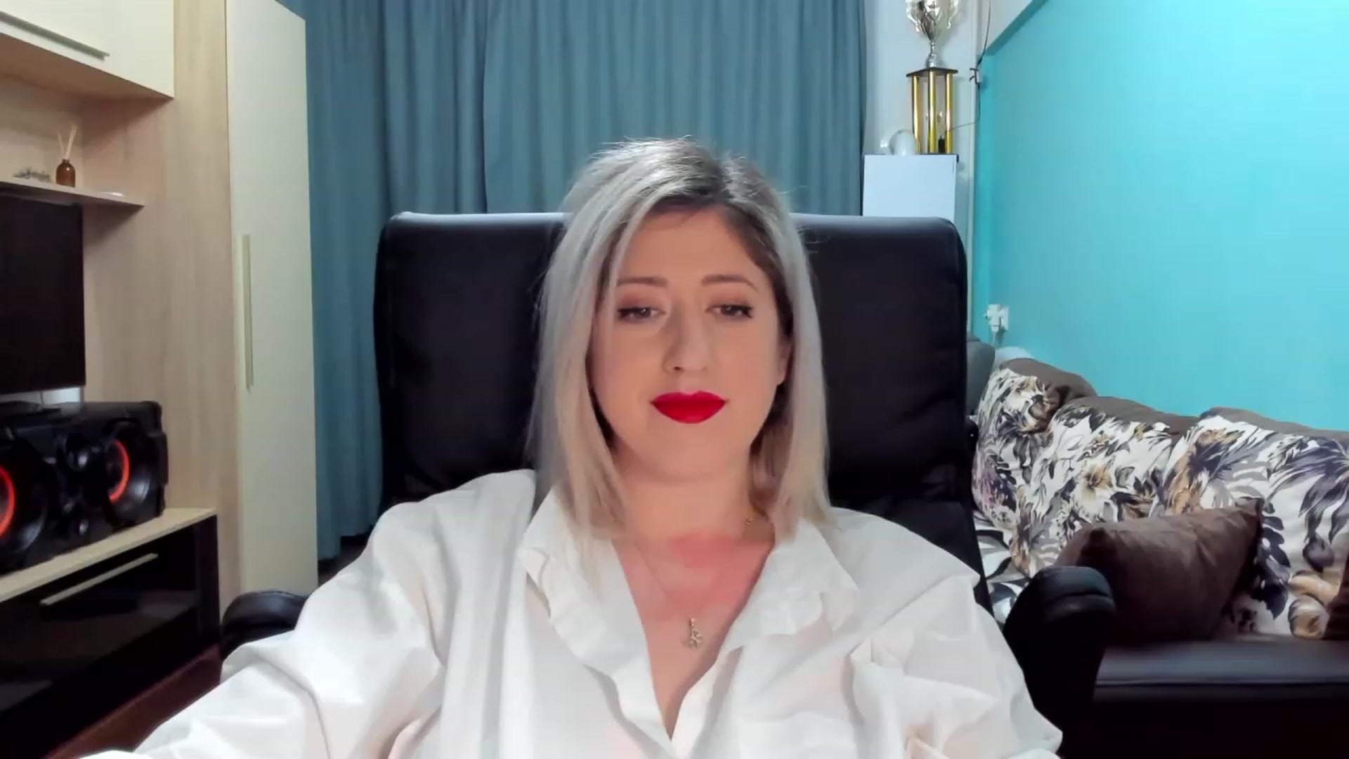 Gallery image thumbnail from SweetDelia_'s myfreecams stream on, 01/25/2024, 02:48 image 11 of 20