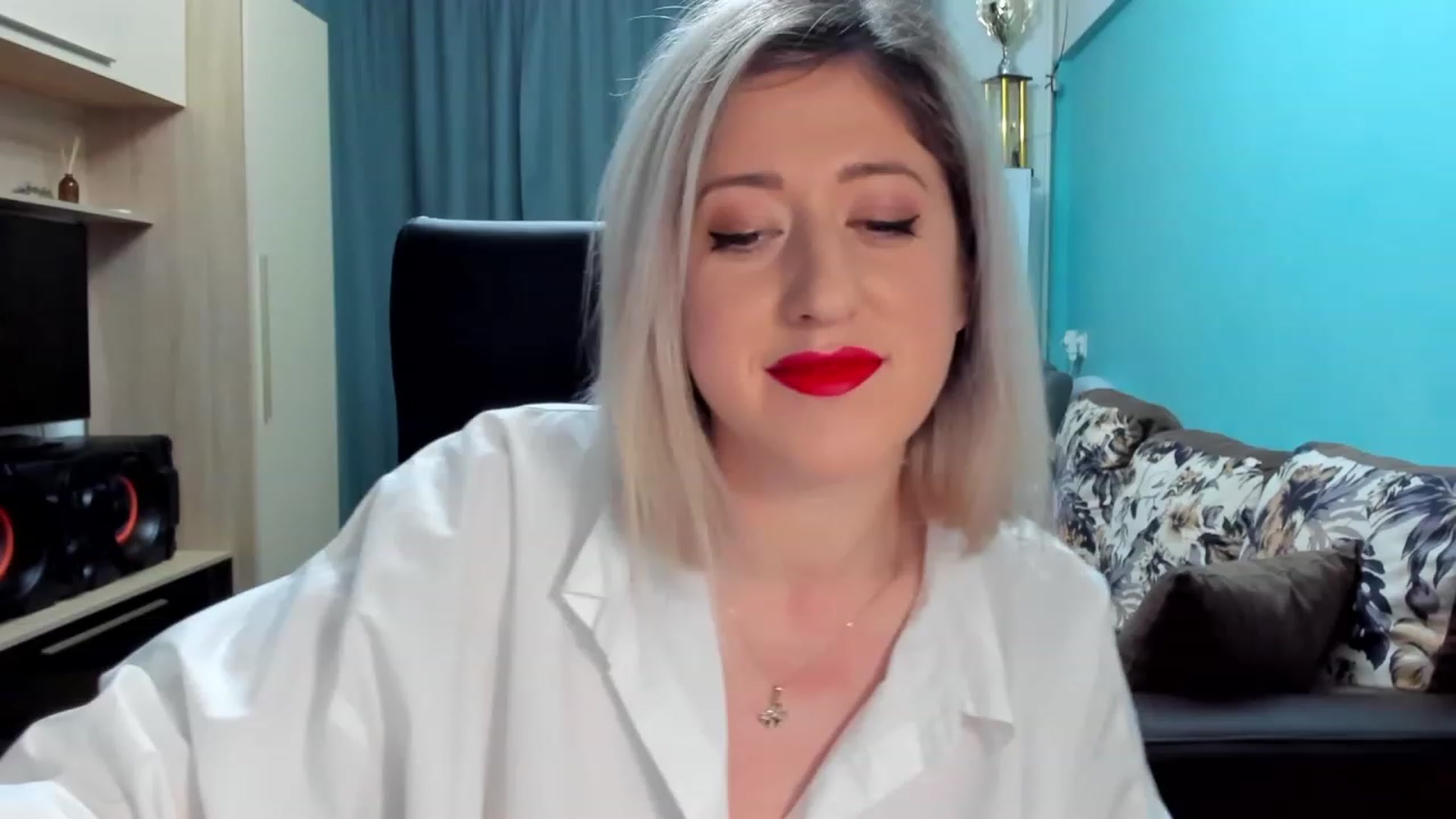 Gallery image thumbnail from SweetDelia_'s myfreecams stream on, 01/25/2024, 02:48 image 16 of 20