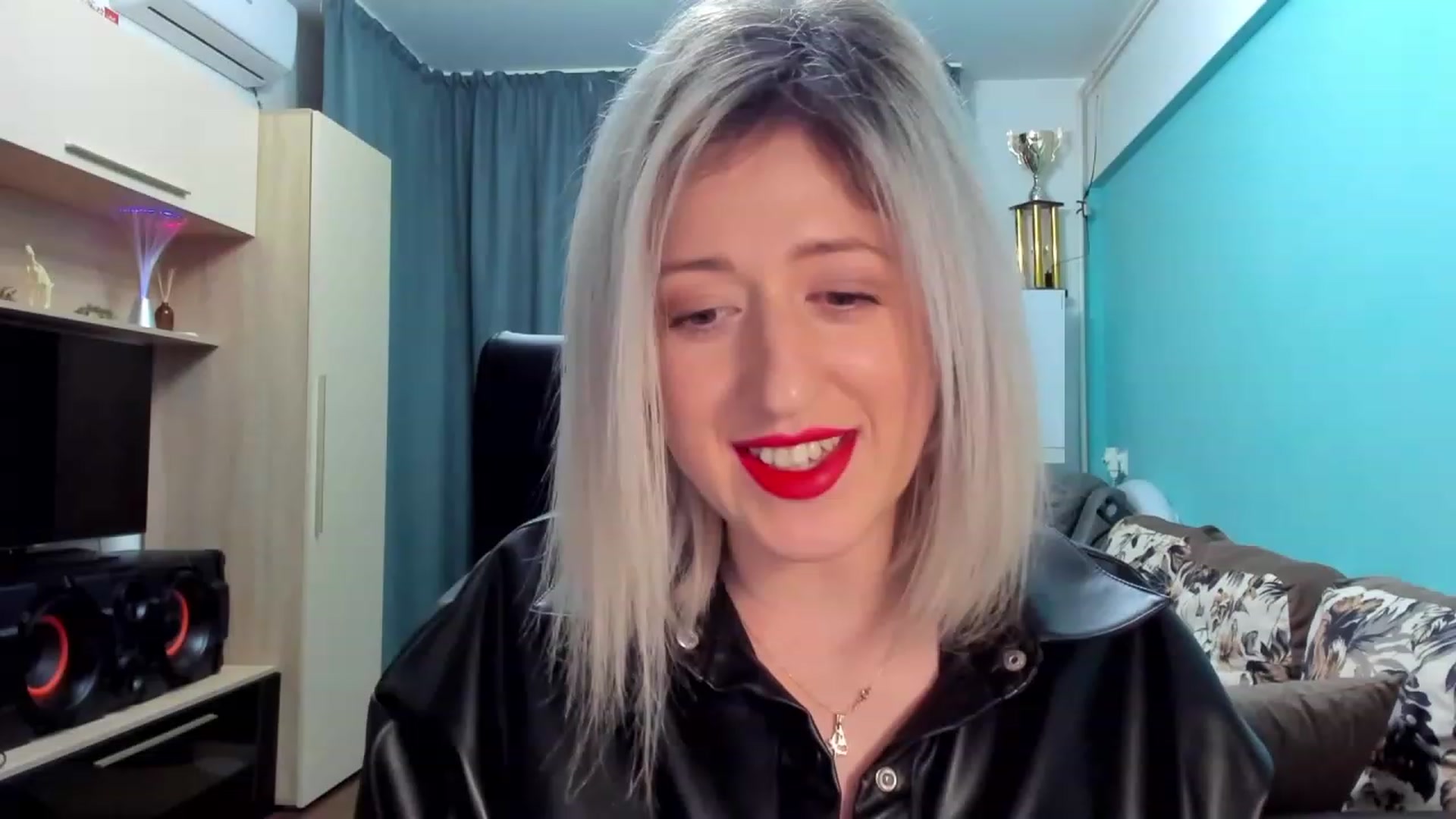 Gallery image thumbnail from SweetDelia_'s myfreecams stream on, 01/28/2024, 02:09 image 19 of 20