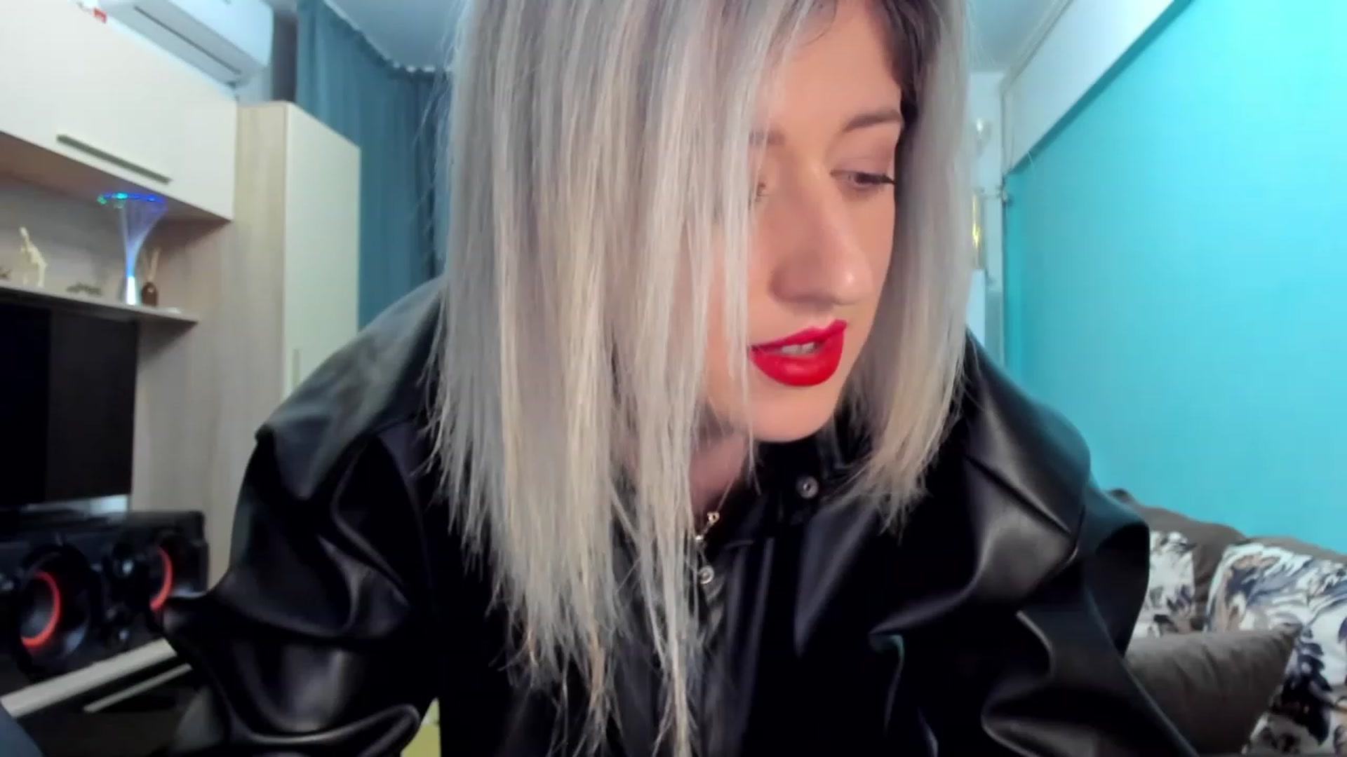 Gallery image thumbnail from SweetDelia_'s myfreecams stream on, 01/28/2024, 02:09 image 3 of 20