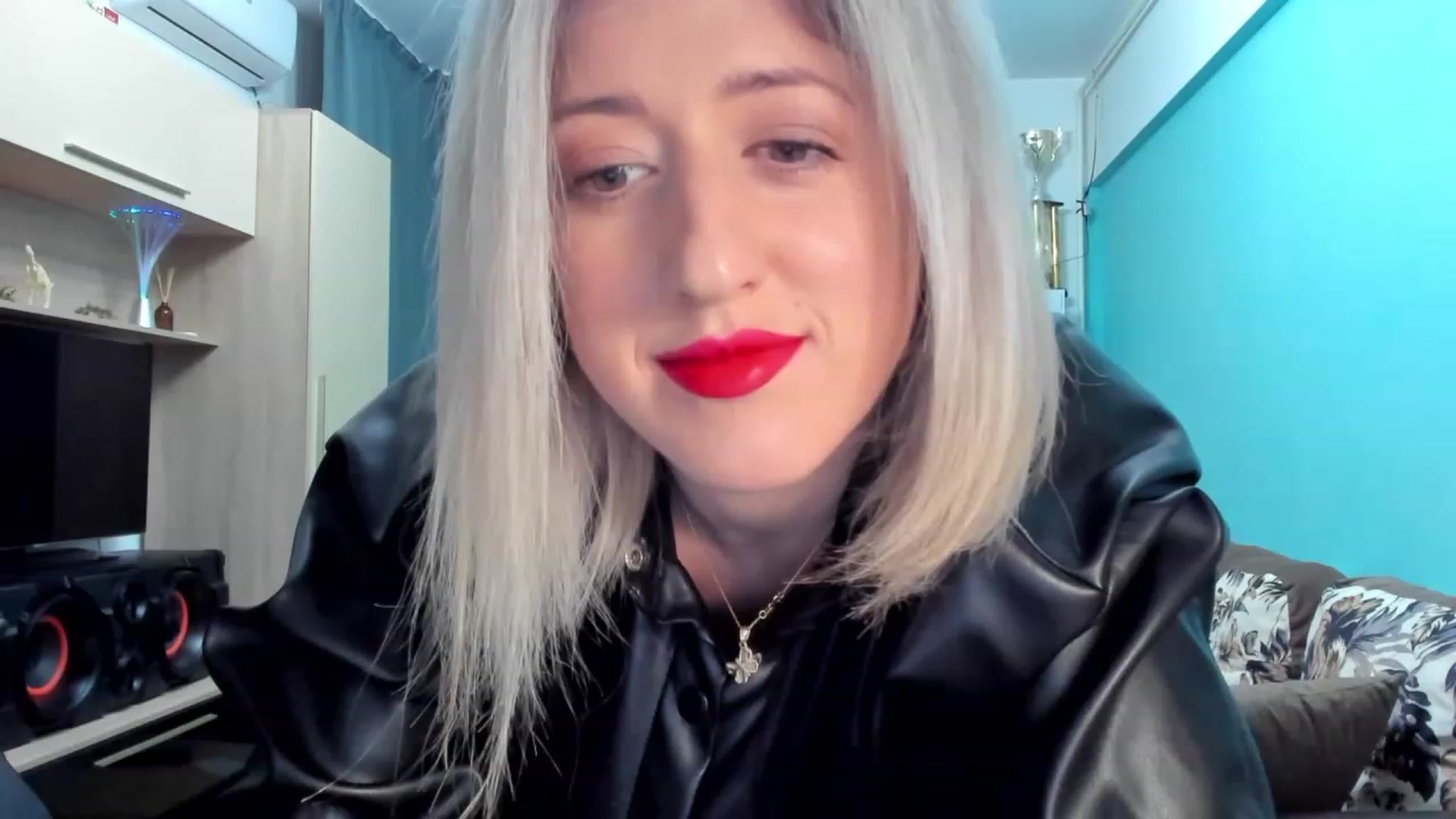 Gallery image thumbnail from SweetDelia_'s myfreecams stream on, 01/28/2024, 02:09 image 5 of 20