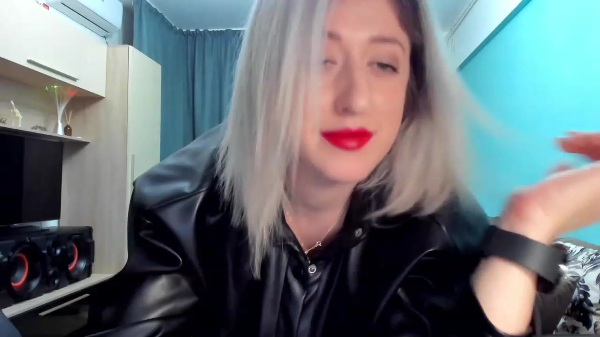 Gallery image thumbnail from SweetDelia_'s myfreecams stream on, 01/28/2024, 02:09 image 10 of 20