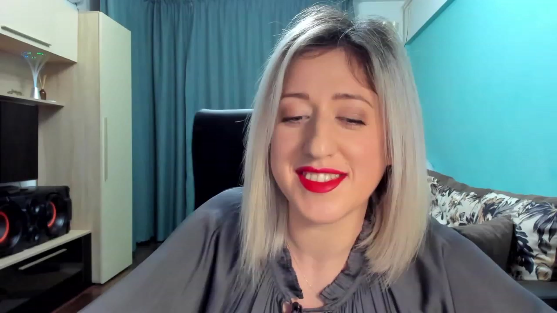 Gallery image thumbnail from SweetDelia_'s myfreecams stream on, 01/29/2024, 24:00 image 15 of 20