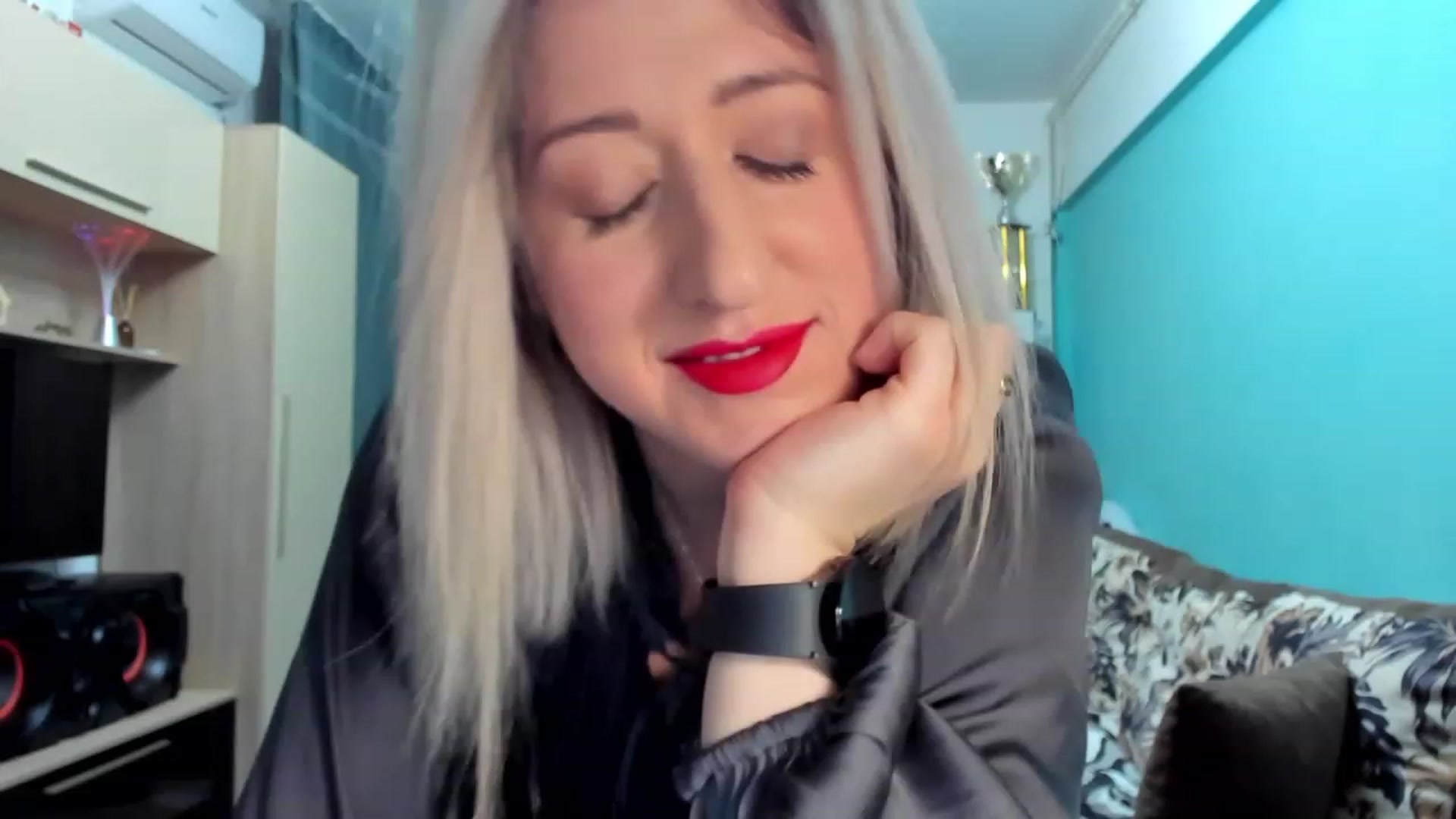Gallery image thumbnail from SweetDelia_'s myfreecams stream on, 01/29/2024, 24:54 image 1 of 20