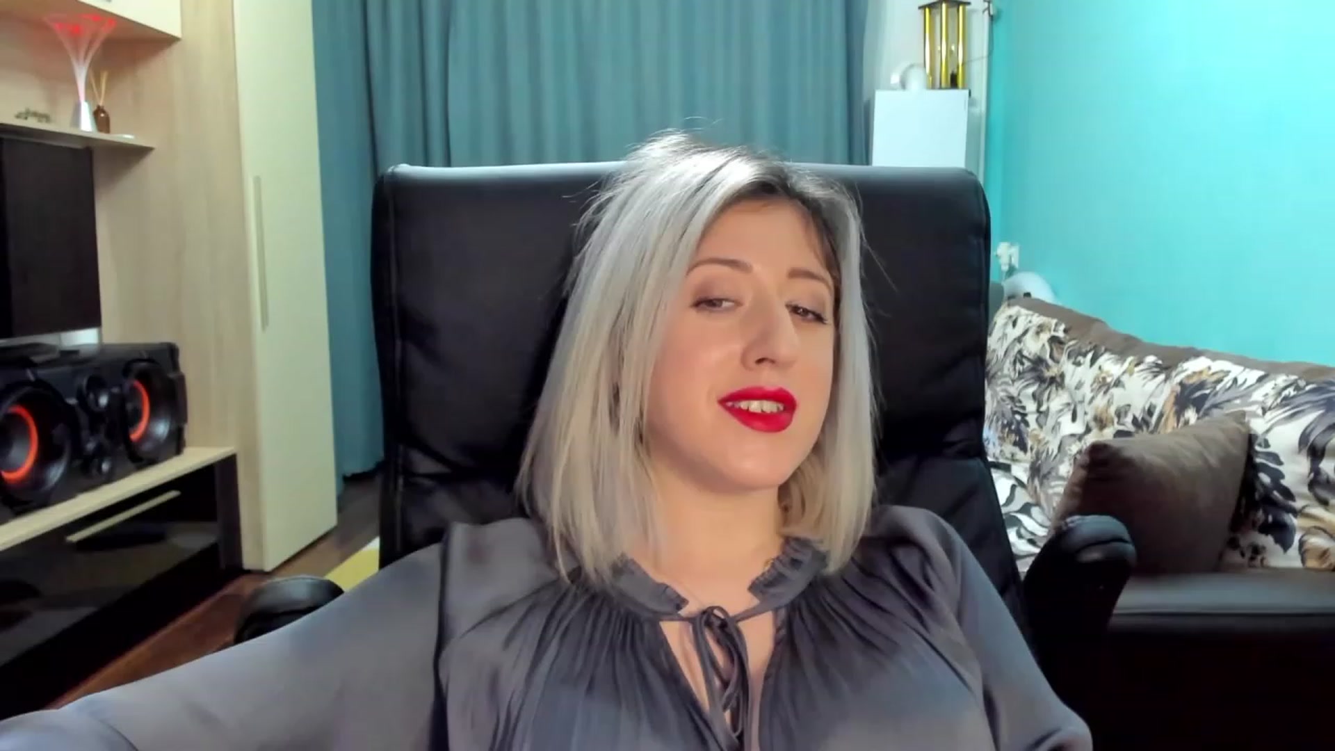 Gallery image thumbnail from SweetDelia_'s myfreecams stream on, 01/29/2024, 01:22 image 14 of 20