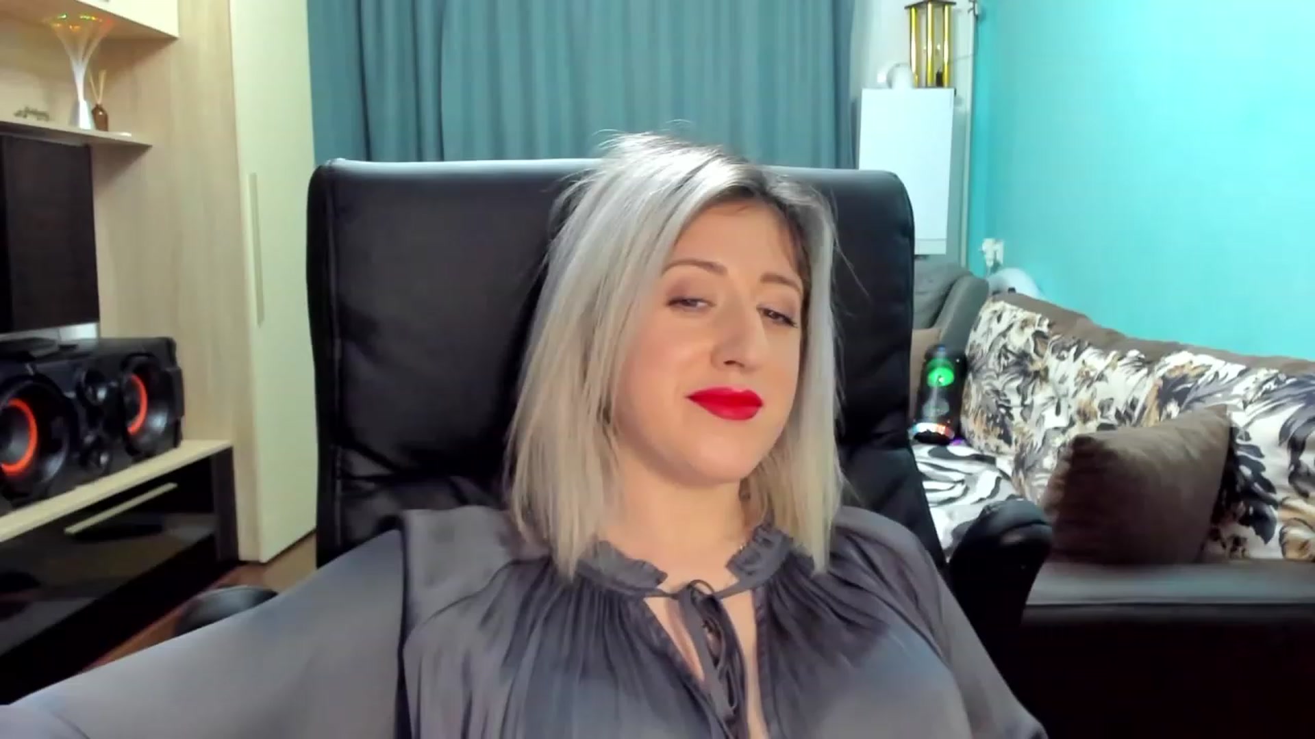 Gallery image thumbnail from SweetDelia_'s myfreecams stream on, 01/29/2024, 01:22 image 7 of 20