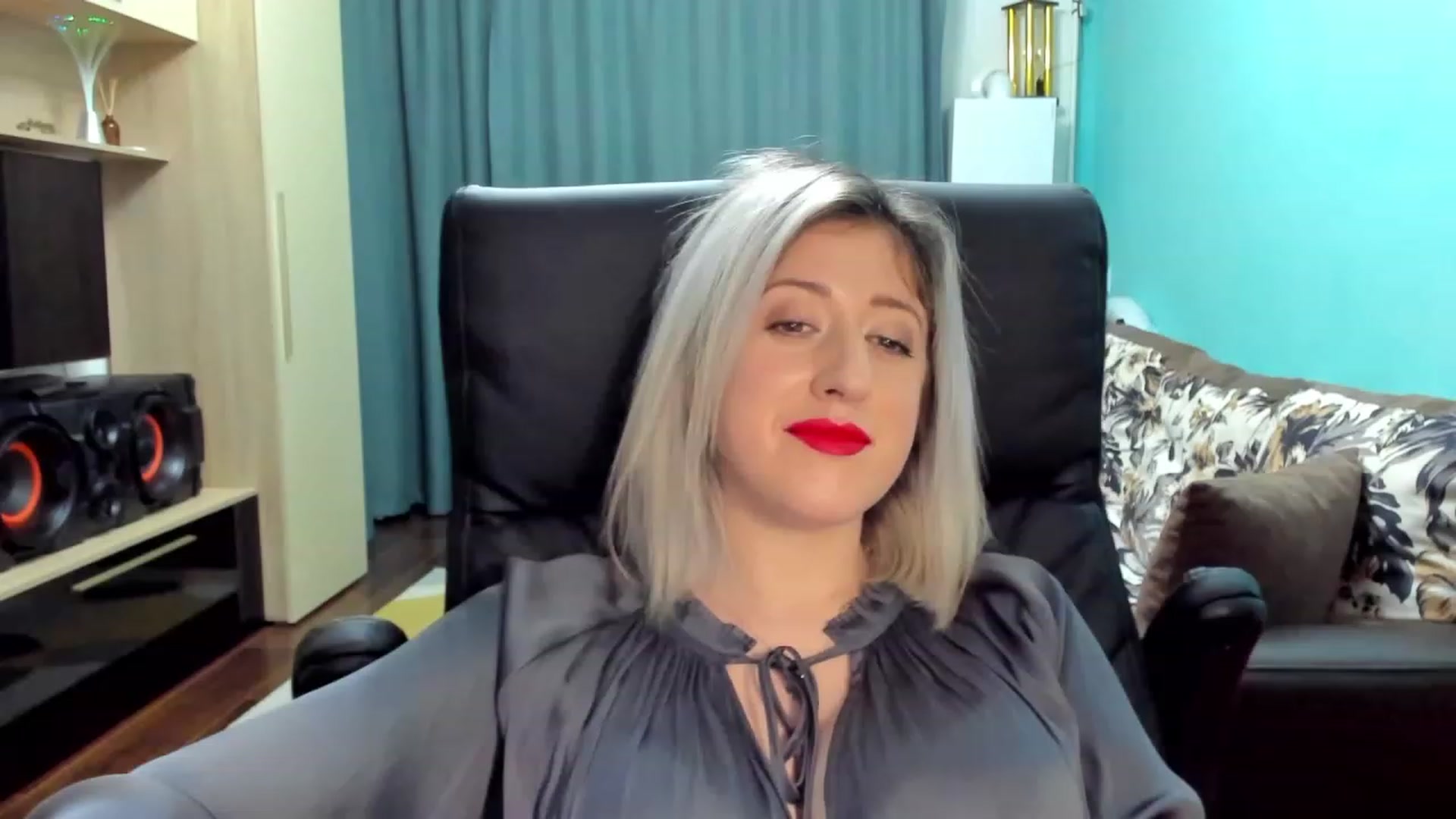 Gallery image thumbnail from SweetDelia_'s myfreecams stream on, 01/29/2024, 01:22 image 11 of 20