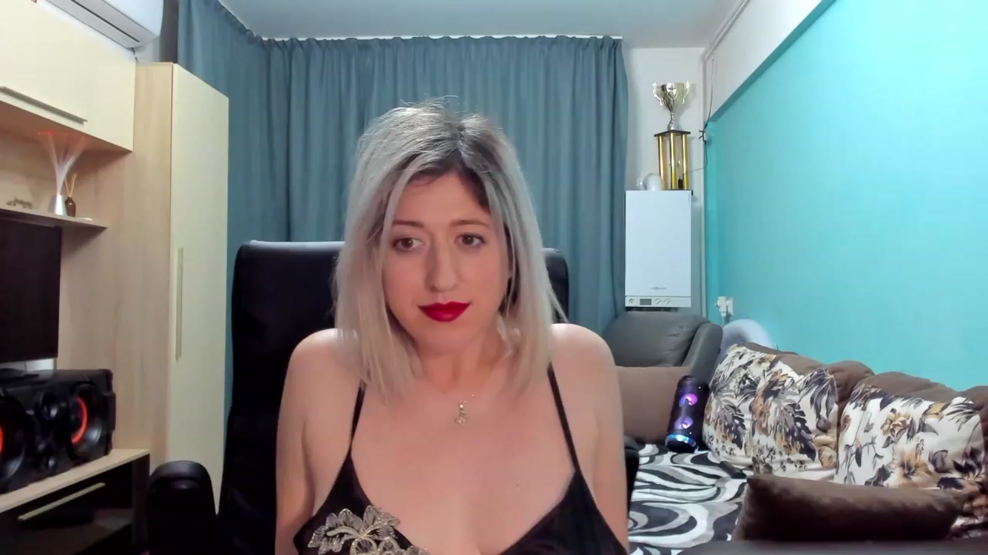 Gallery image thumbnail from SweetDelia_'s myfreecams stream on, 01/31/2024, 02:40 image 19 of 20