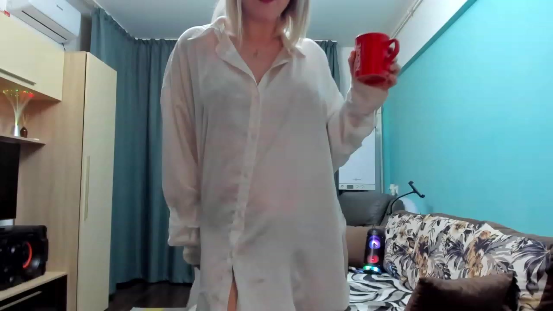 Gallery image thumbnail from SweetDelia_'s myfreecams stream on, 02/11/2024, 01:24 image 7 of 20