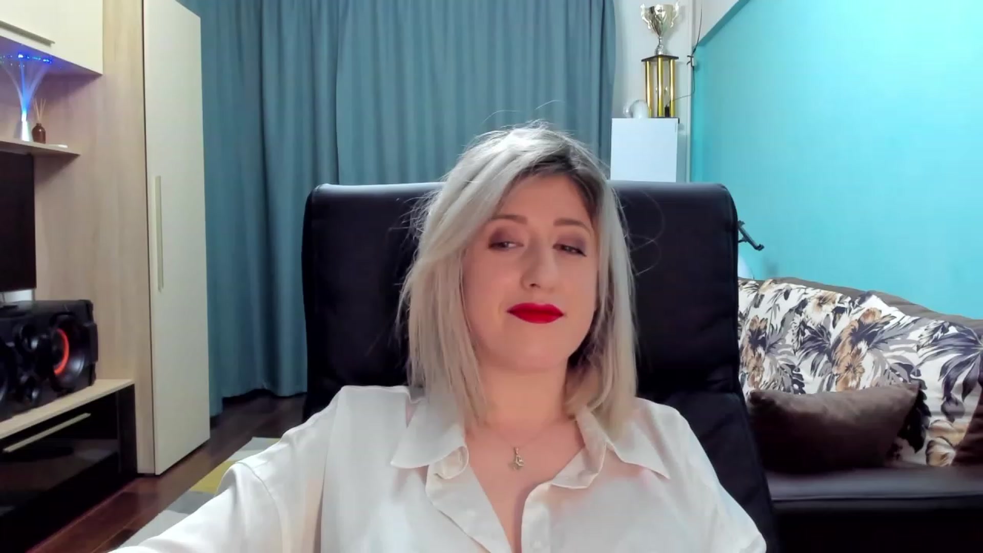 Gallery image thumbnail from SweetDelia_'s myfreecams stream on, 02/11/2024, 01:24 image 17 of 20