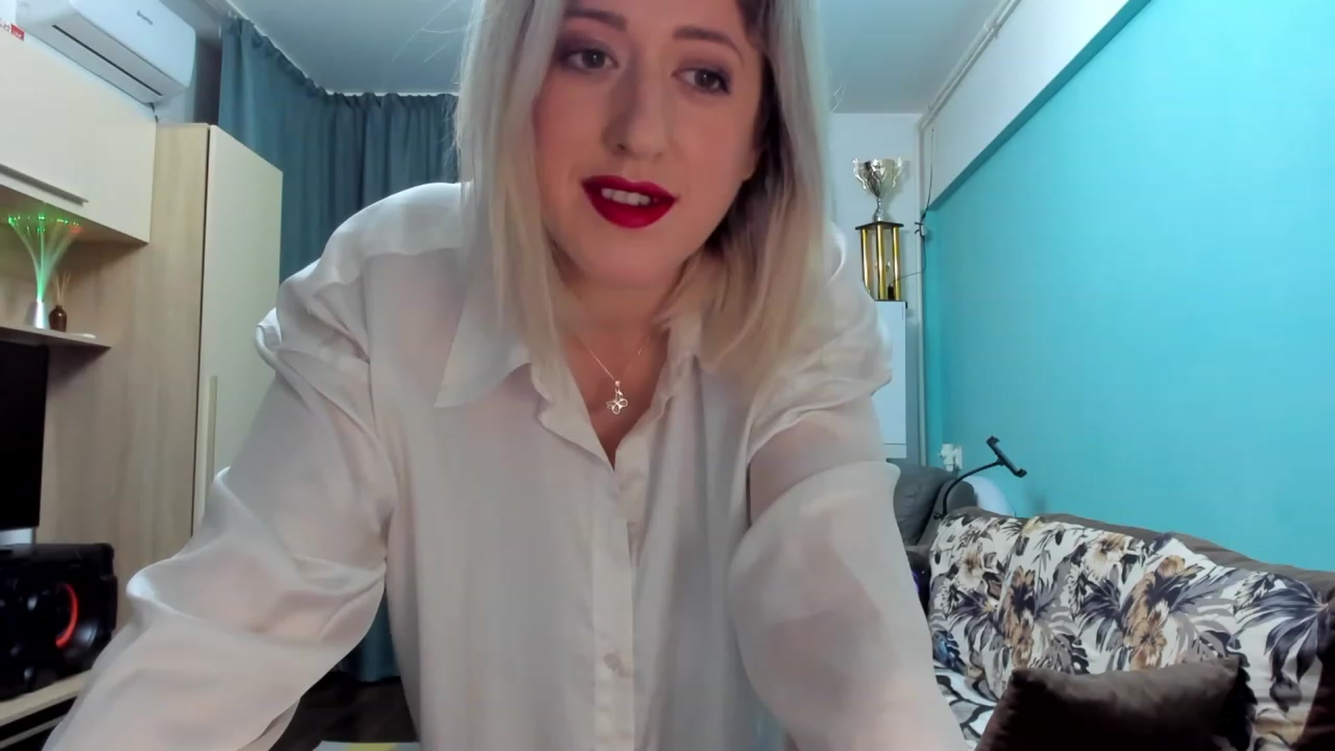 Gallery image thumbnail from SweetDelia_'s myfreecams stream on, 02/11/2024, 01:24 image 1 of 20