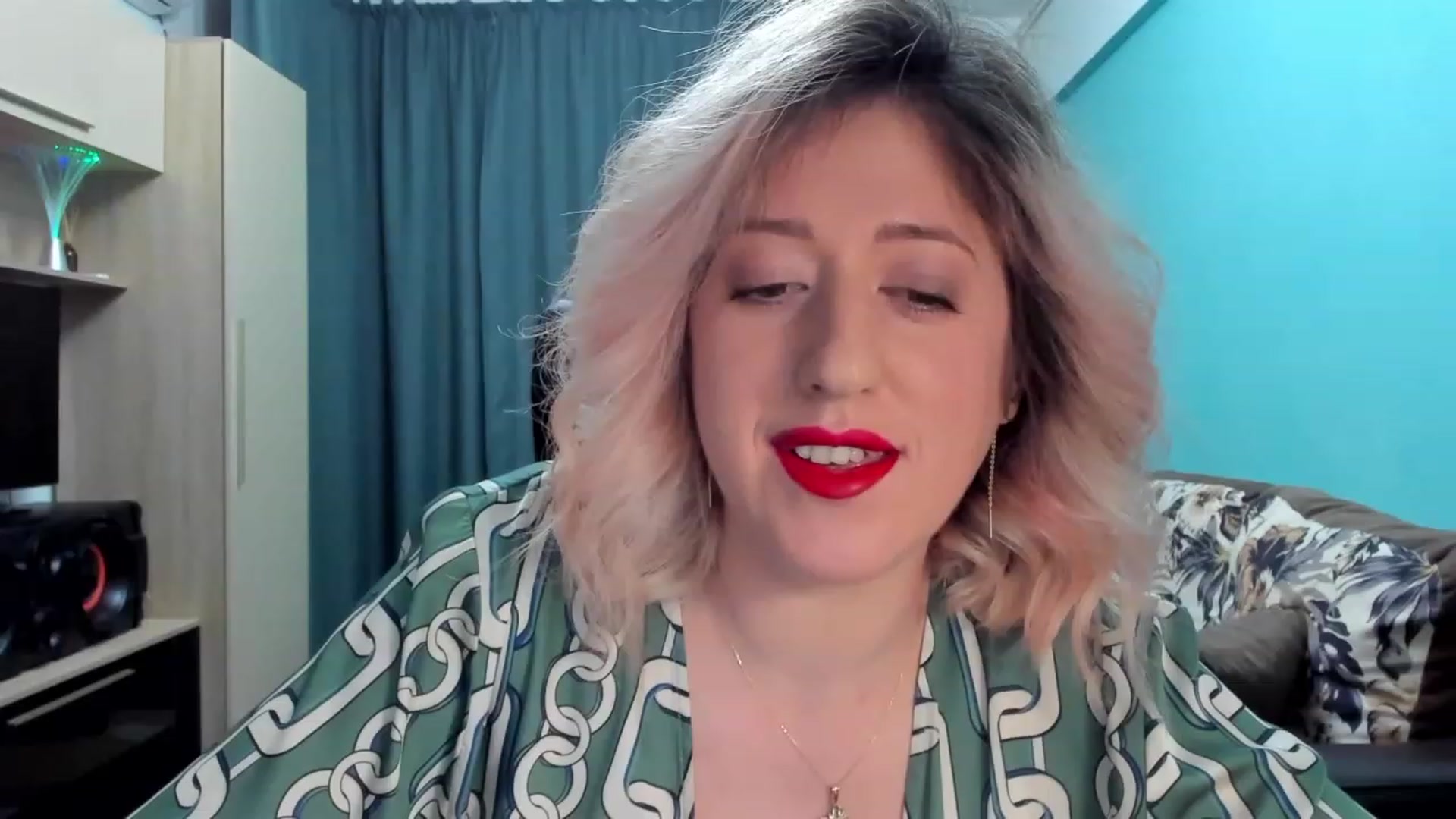 Gallery image thumbnail from SweetDelia_'s myfreecams stream on, 02/11/2024, 23:37 image 14 of 20