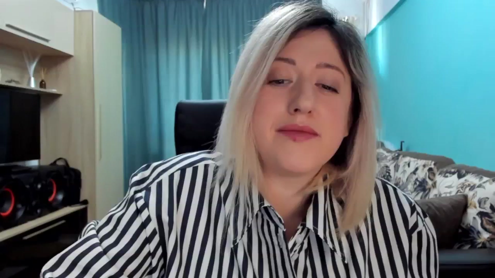 Gallery image thumbnail from SweetDelia_'s myfreecams stream on, 02/27/2024, 11:49 image 19 of 20