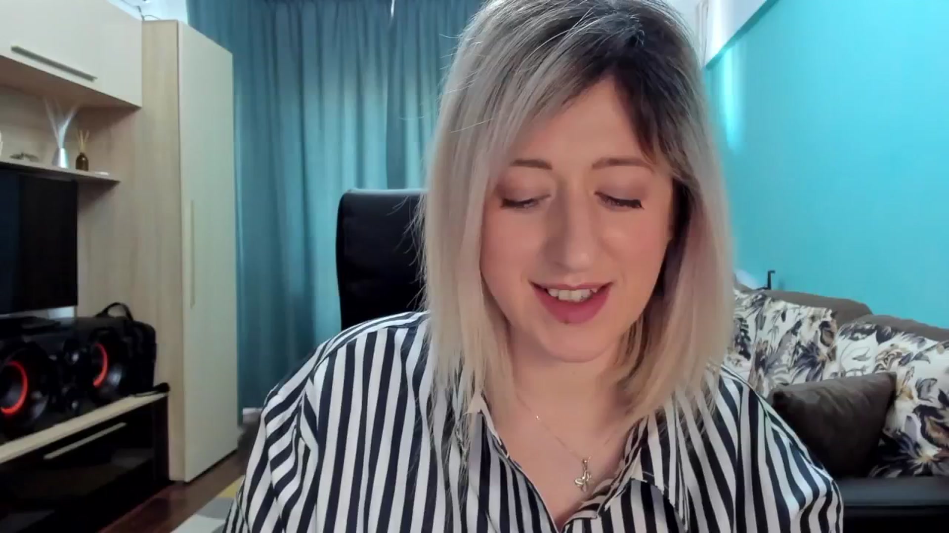 Gallery image thumbnail from SweetDelia_'s myfreecams stream on, 02/27/2024, 11:49 image 14 of 20