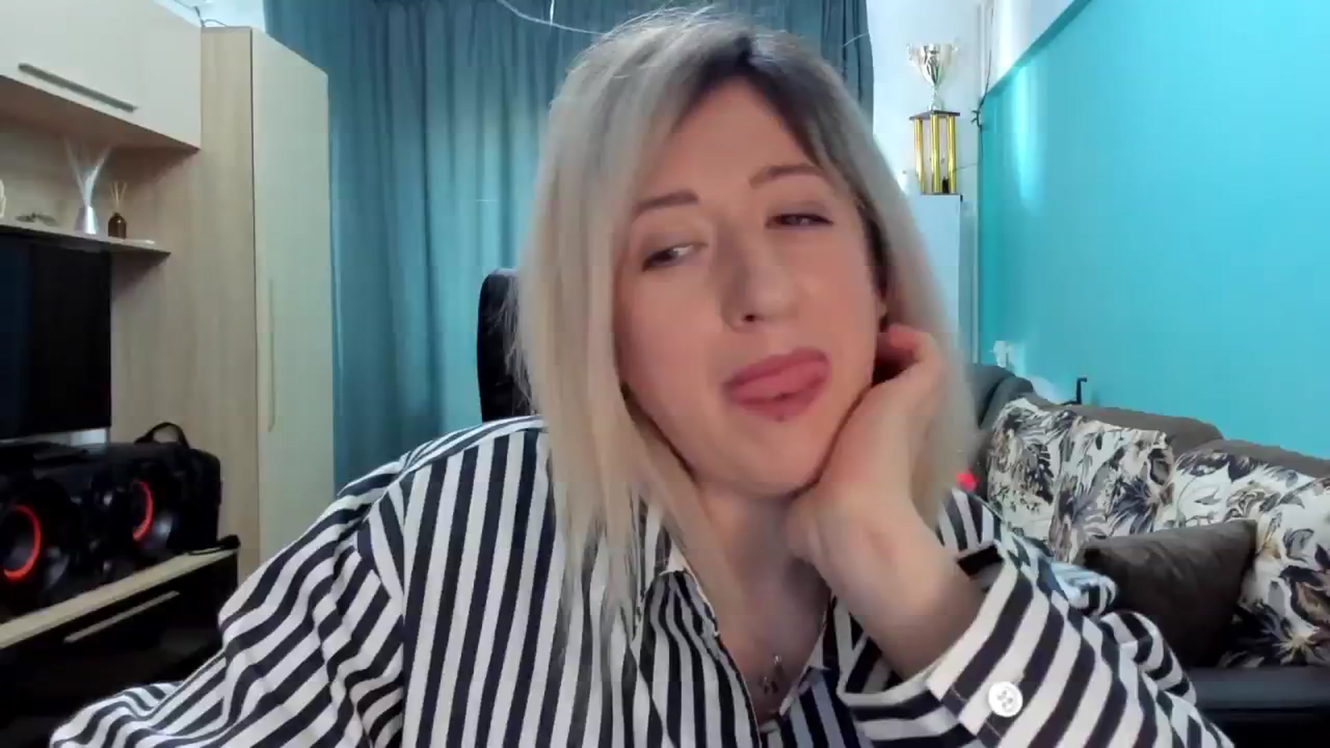 Gallery image thumbnail from SweetDelia_'s myfreecams stream on, 02/27/2024, 11:49 image 3 of 20