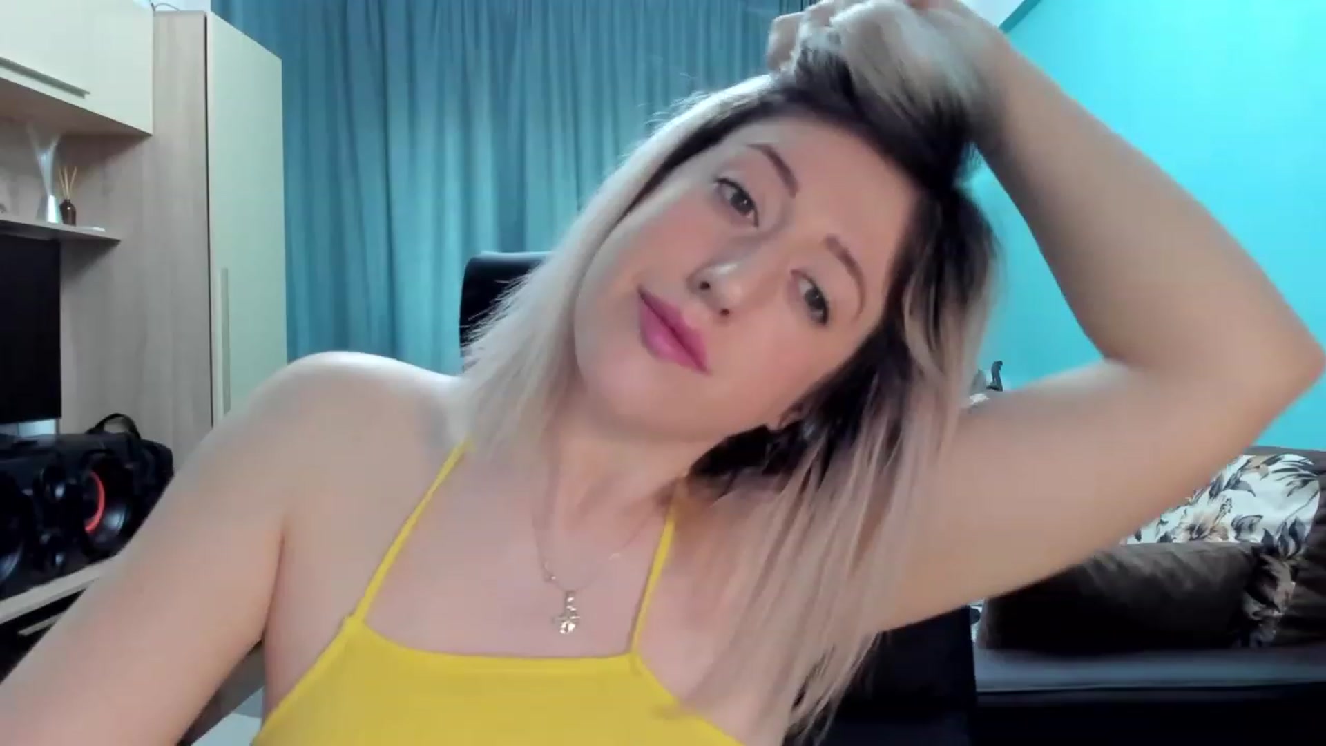 Gallery image thumbnail from SweetDelia_'s myfreecams stream on, 02/29/2024, 13:30 image 4 of 20