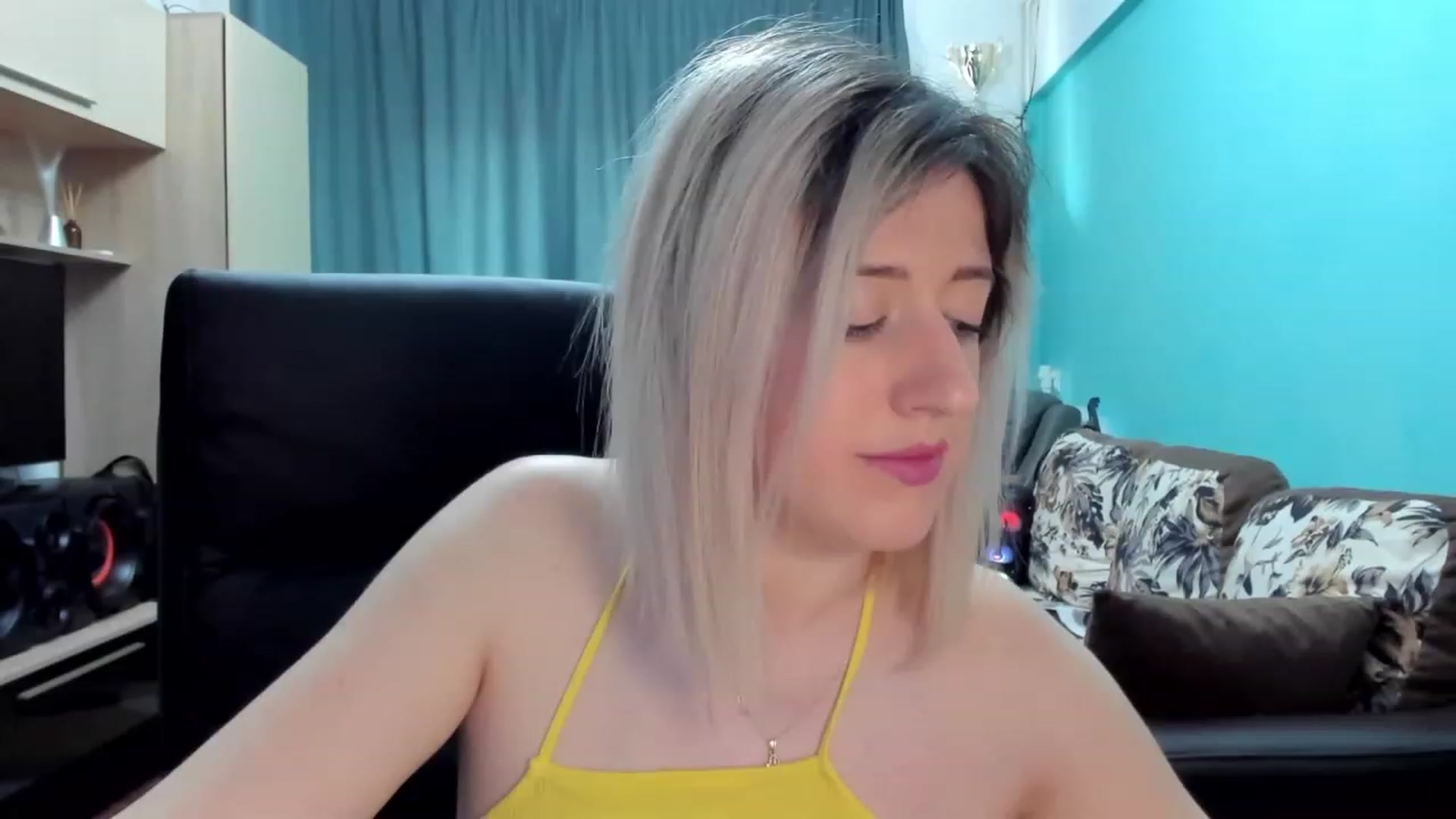 Gallery image thumbnail from SweetDelia_'s myfreecams stream on, 02/29/2024, 13:30 image 8 of 20