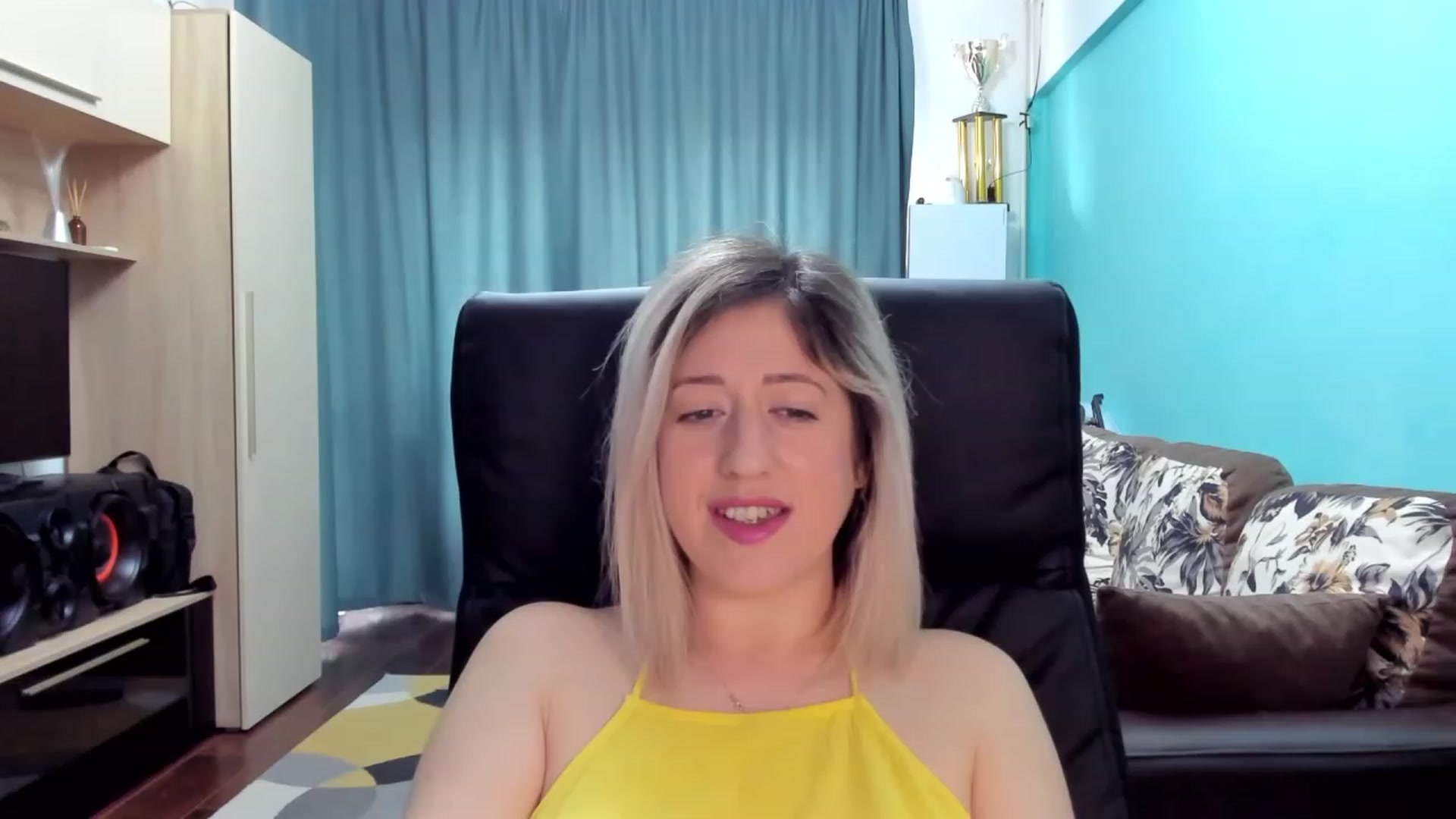Gallery image thumbnail from SweetDelia_'s myfreecams stream on, 02/29/2024, 13:30 image 15 of 20