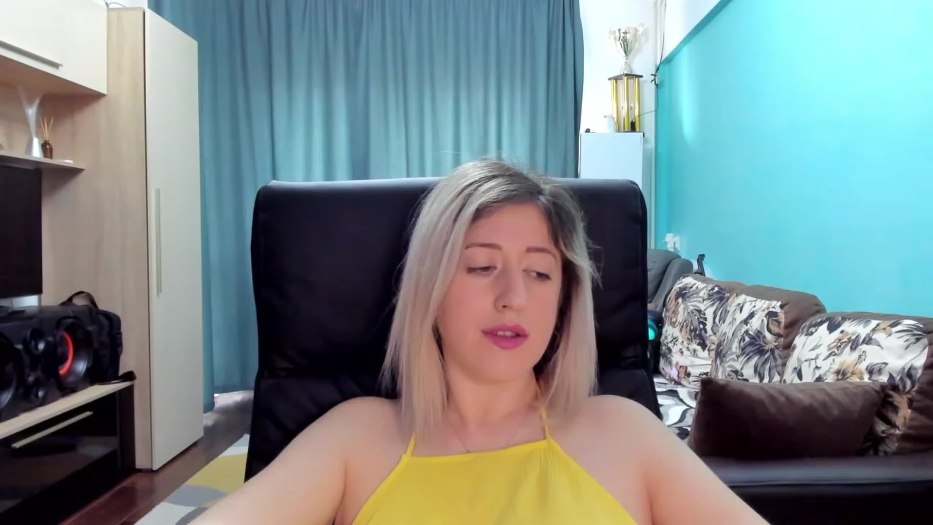 Gallery image thumbnail from SweetDelia_'s myfreecams stream on, 02/29/2024, 13:30 image 9 of 20