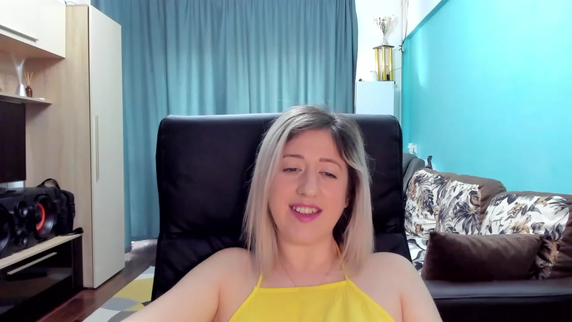 Gallery image thumbnail from SweetDelia_'s myfreecams stream on, 02/29/2024, 13:30 image 10 of 20