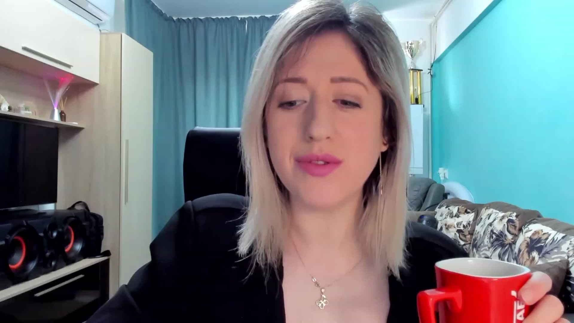 Gallery image thumbnail from SweetDelia_'s myfreecams stream on, 03/08/2024, 12:09 image 6 of 20
