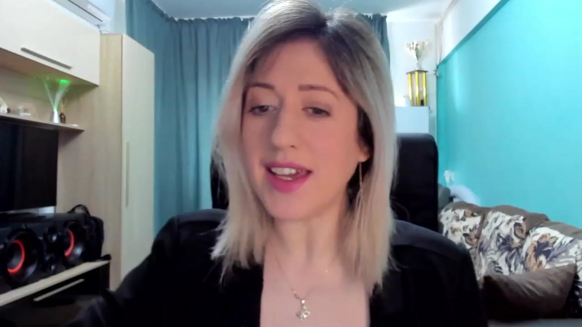 Gallery image thumbnail from SweetDelia_'s myfreecams stream on, 03/08/2024, 12:09 image 1 of 20
