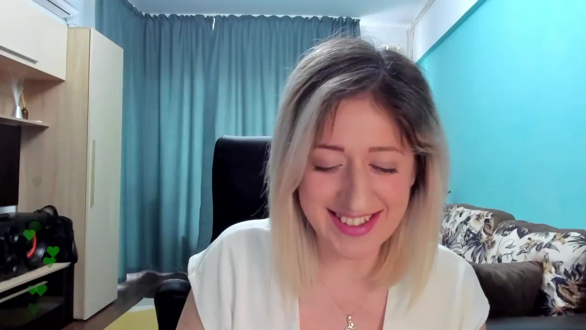 Gallery image thumbnail from SweetDelia_'s myfreecams stream on, 03/20/2024, 13:25 image 4 of 20