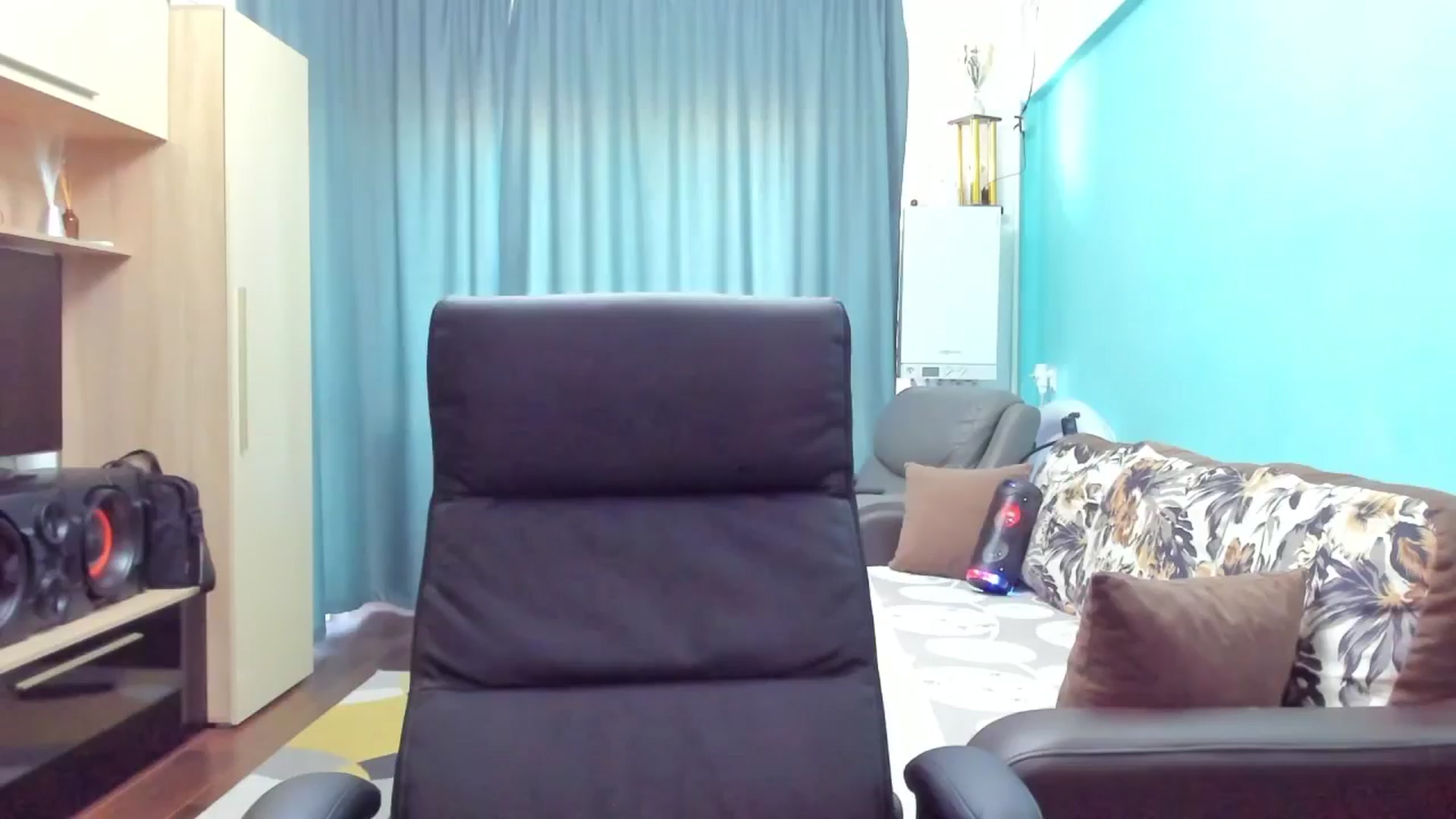 Gallery image thumbnail from SweetDelia_'s myfreecams stream on, 03/21/2024, 13:05 image 9 of 20