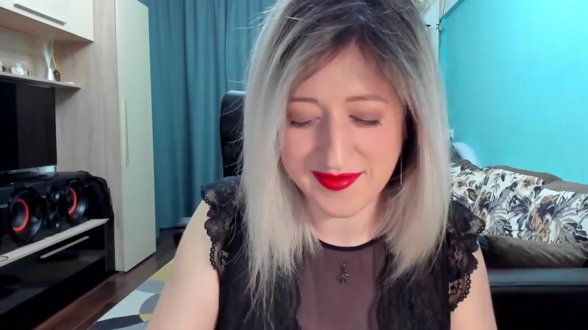 Gallery image thumbnail from SweetDelia_'s myfreecams stream on, 03/30/2024, 17:51 image 4 of 20