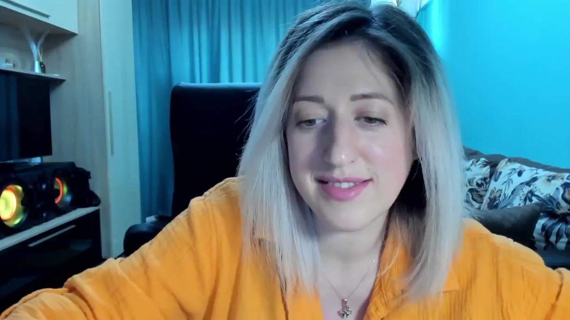 Gallery image thumbnail from SweetDelia_'s myfreecams stream on, 04/16/2024, 10:35 image 6 of 20