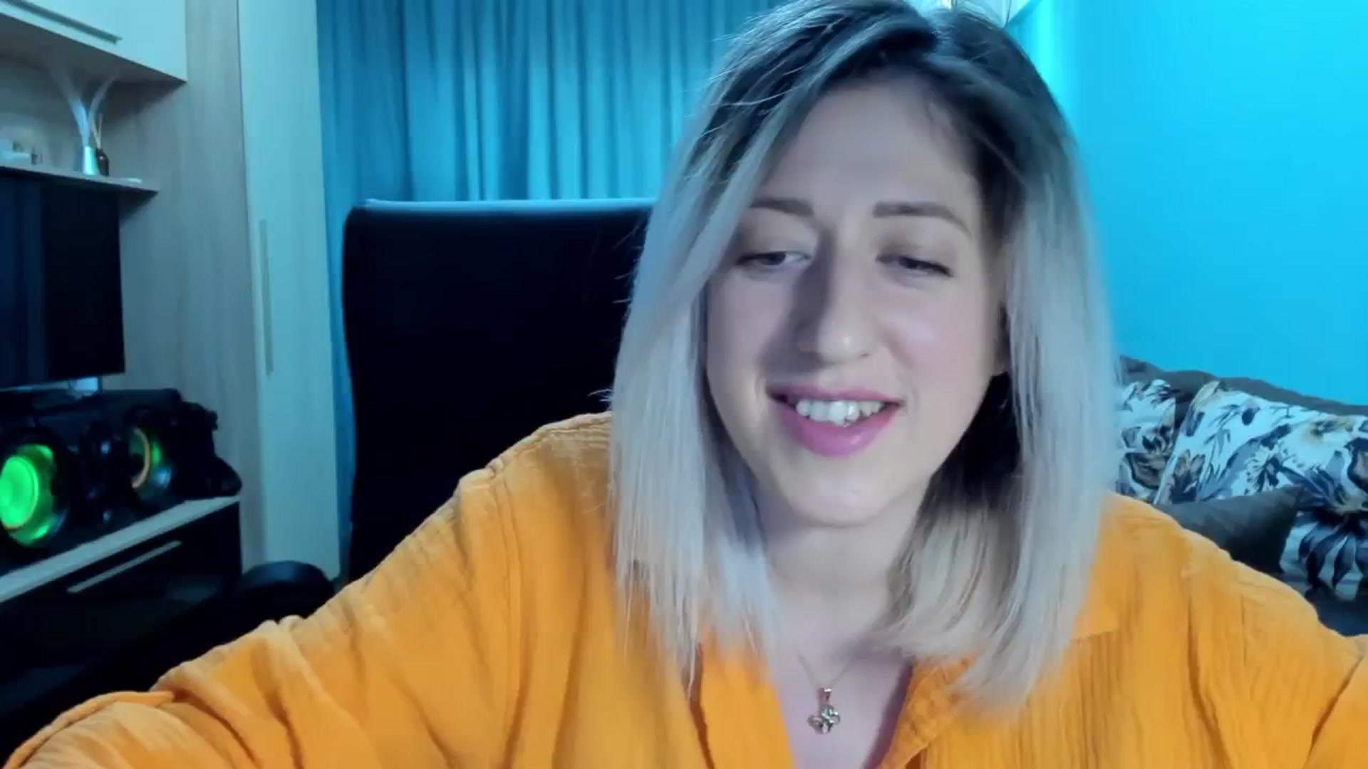 Gallery image thumbnail from SweetDelia_'s myfreecams stream on, 04/16/2024, 10:35 image 11 of 20