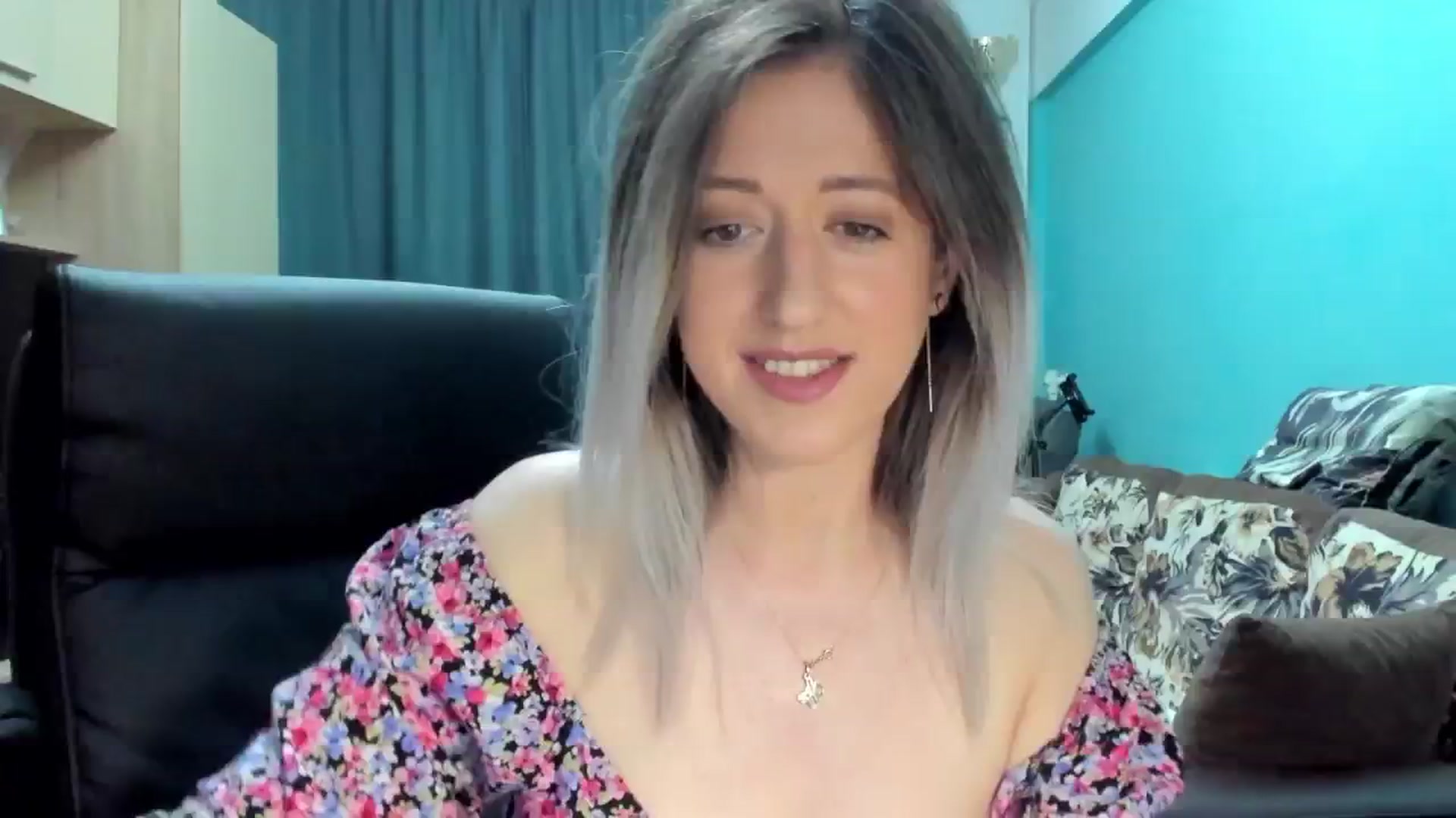 Gallery image thumbnail from SweetDelia_'s myfreecams stream on, 09/14/2024, 19:17 image 20 of 20