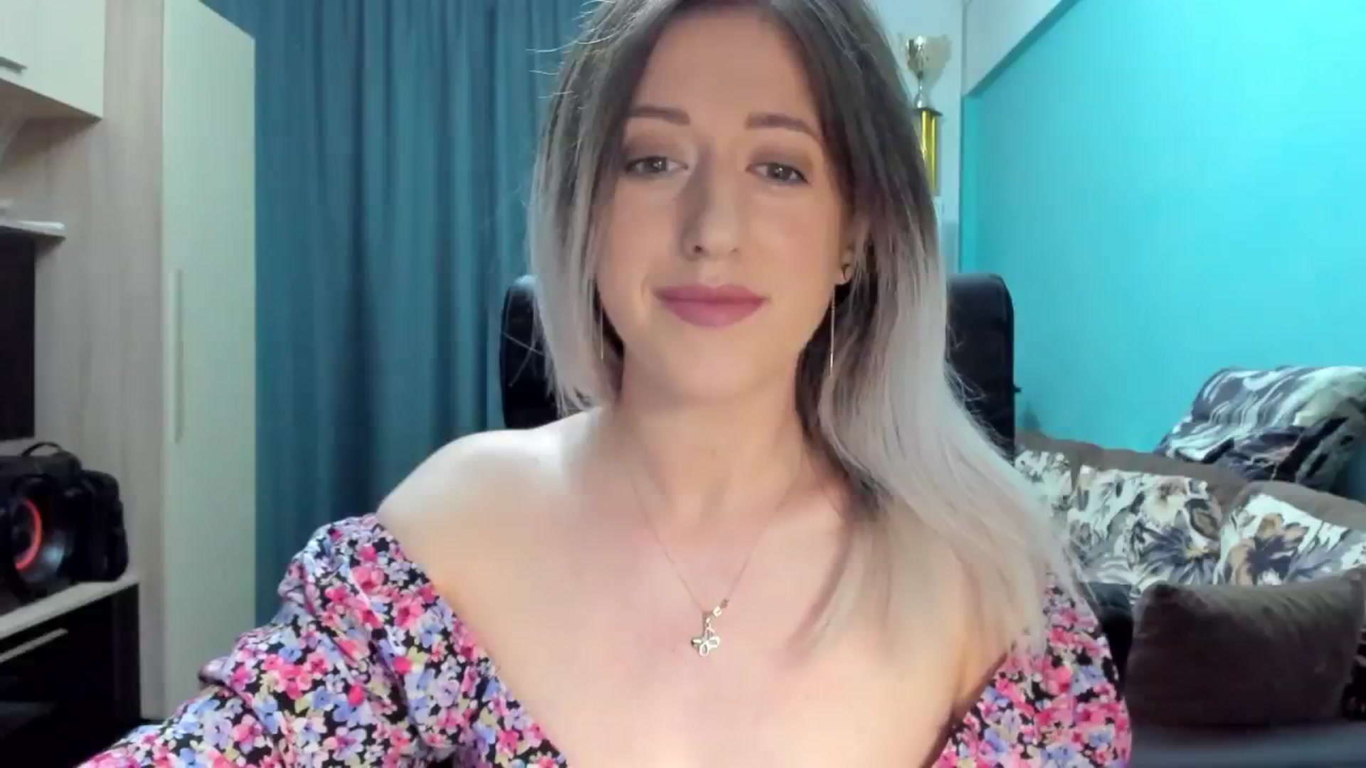 Gallery image thumbnail from SweetDelia_'s myfreecams stream on, 09/14/2024, 19:17 image 6 of 20