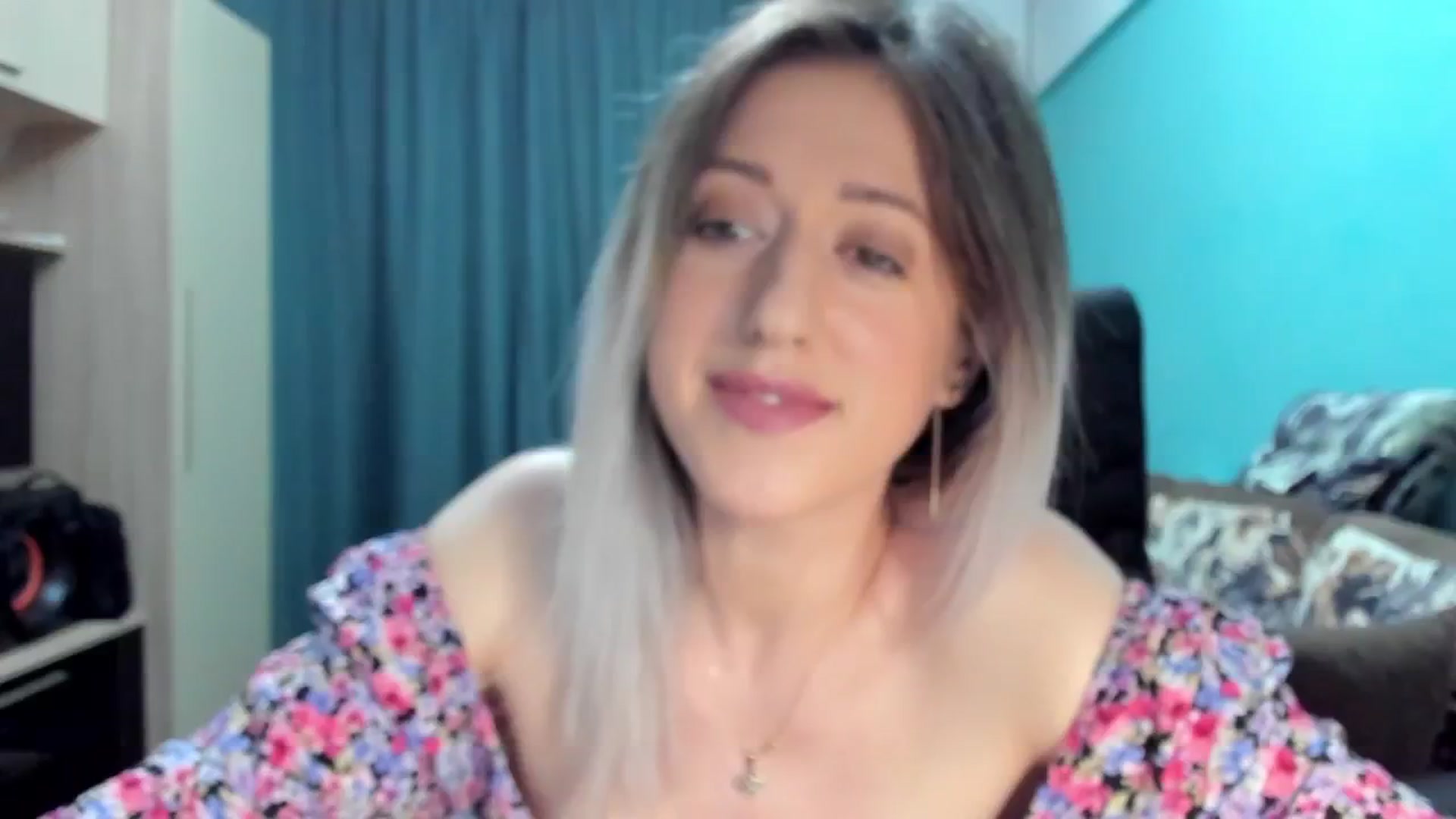 Gallery image thumbnail from SweetDelia_'s myfreecams stream on, 09/14/2024, 19:17 image 7 of 20