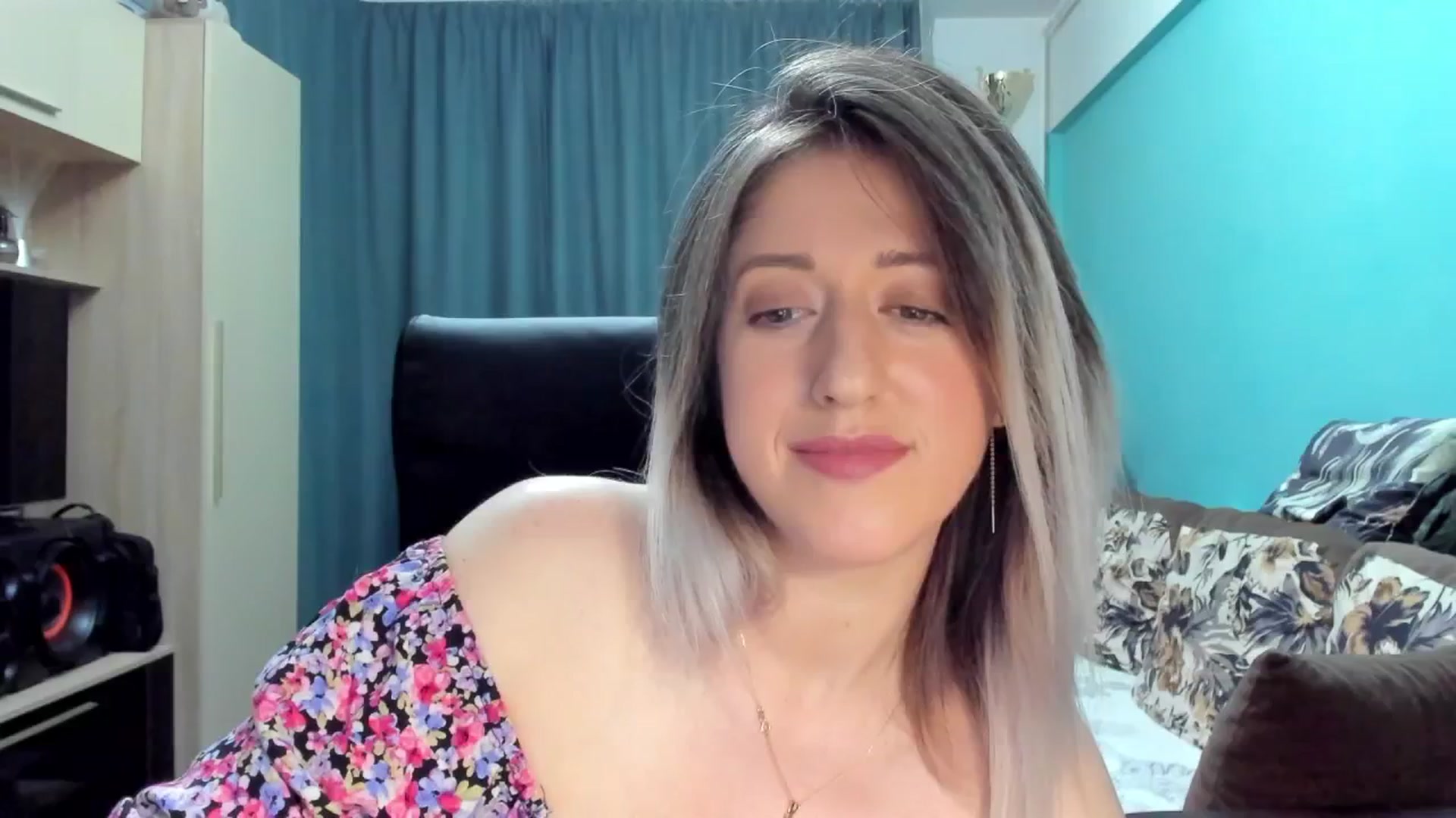 Gallery image thumbnail from SweetDelia_'s myfreecams stream on, 09/15/2024, 24:04 image 20 of 20