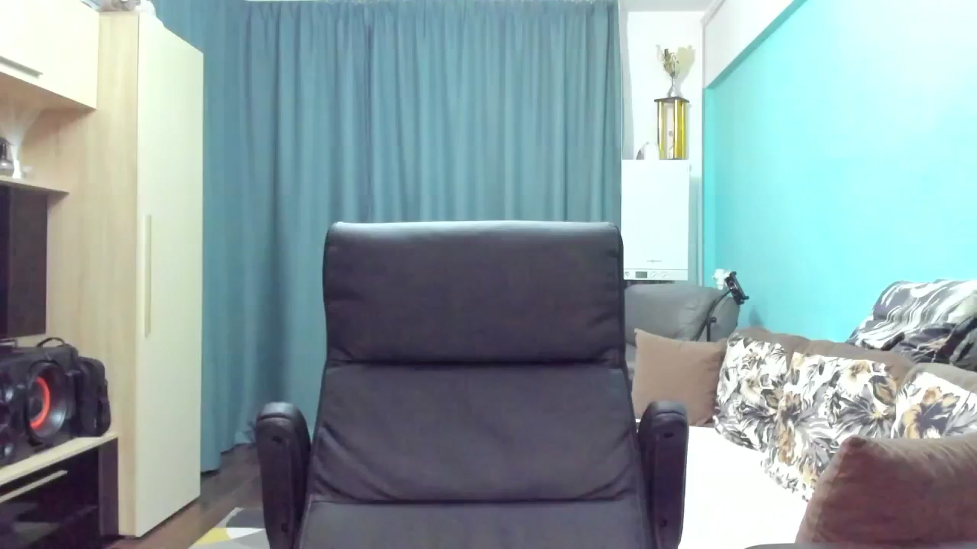 Gallery image thumbnail from SweetDelia_'s myfreecams stream on, 09/15/2024, 24:04 image 13 of 20
