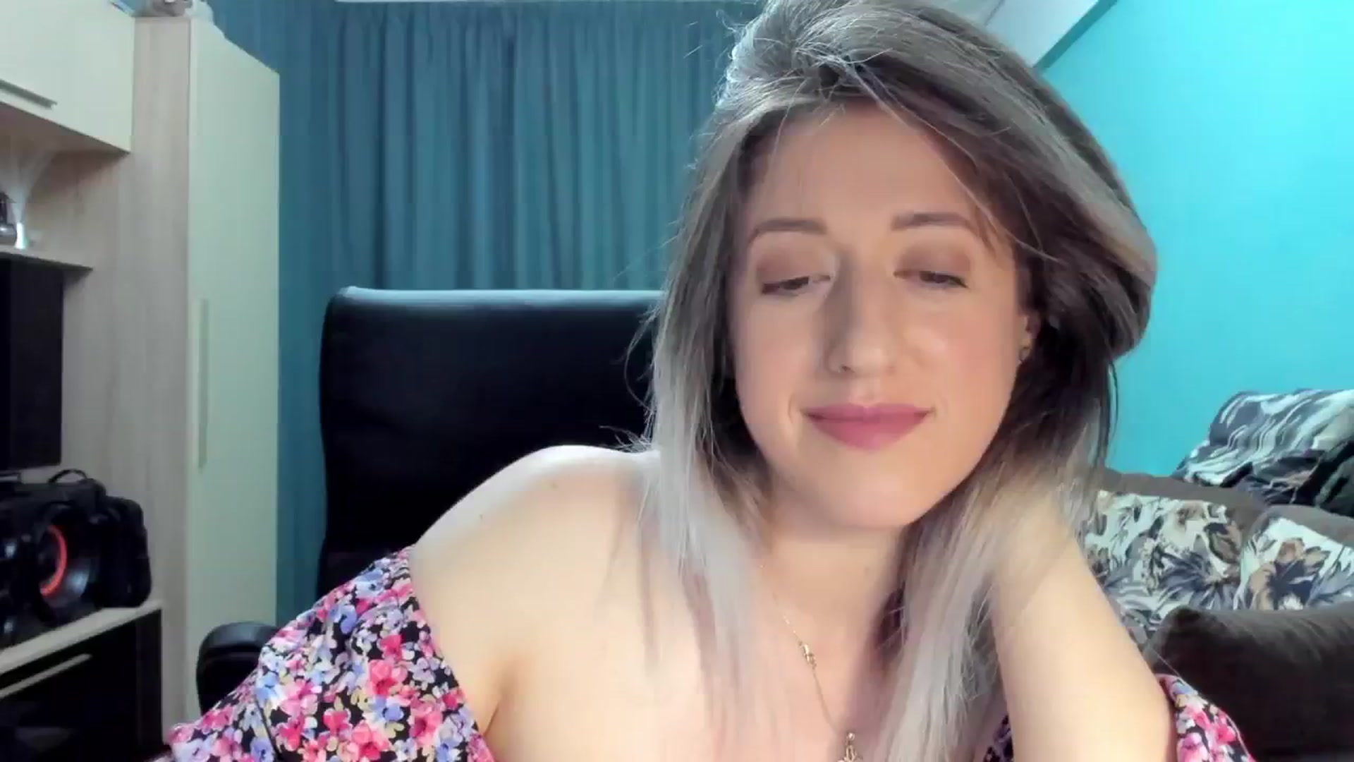 Gallery image thumbnail from SweetDelia_'s myfreecams stream on, 09/15/2024, 24:04 image 9 of 20