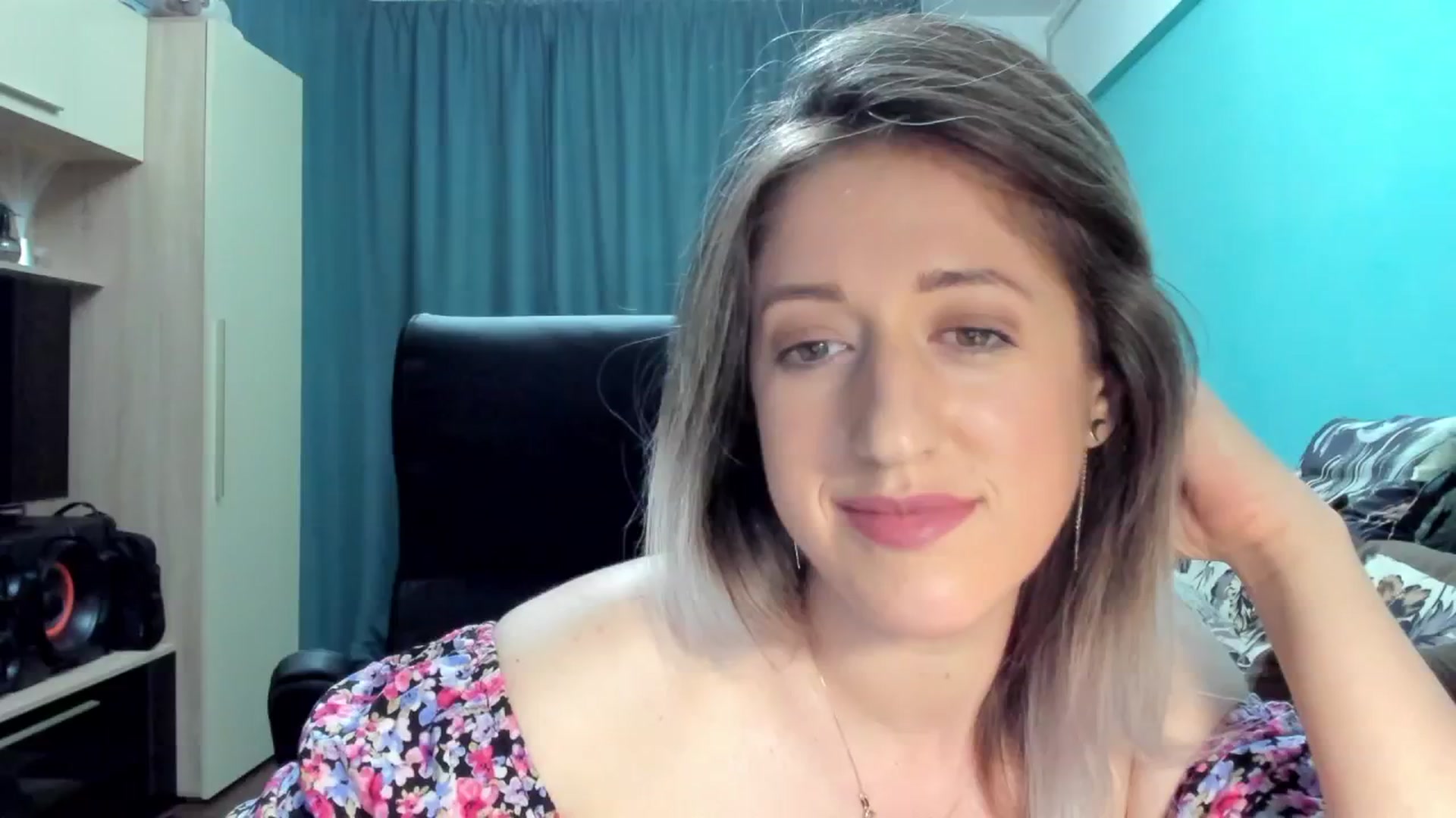 Gallery image thumbnail from SweetDelia_'s myfreecams stream on, 09/15/2024, 24:04 image 16 of 20
