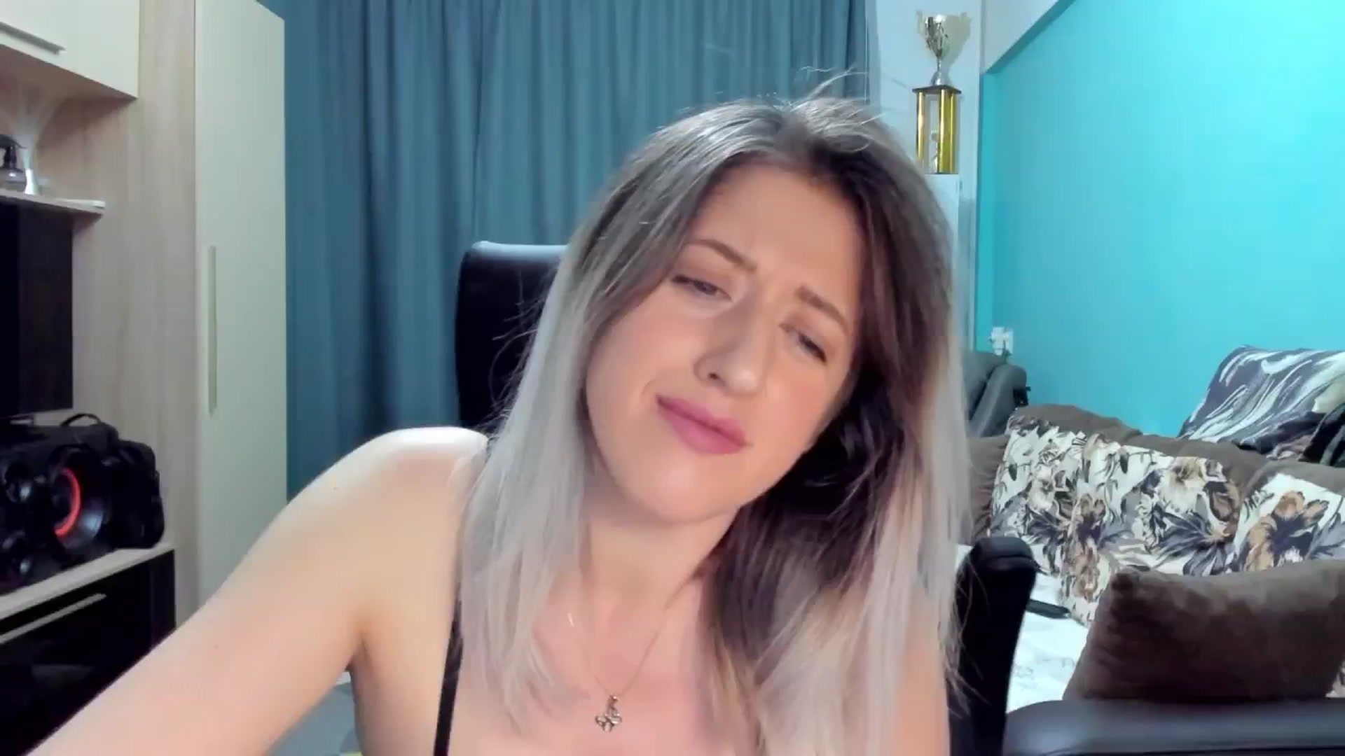 Gallery image thumbnail from SweetDelia_'s myfreecams stream on, 09/16/2024, 24:03 image 18 of 20